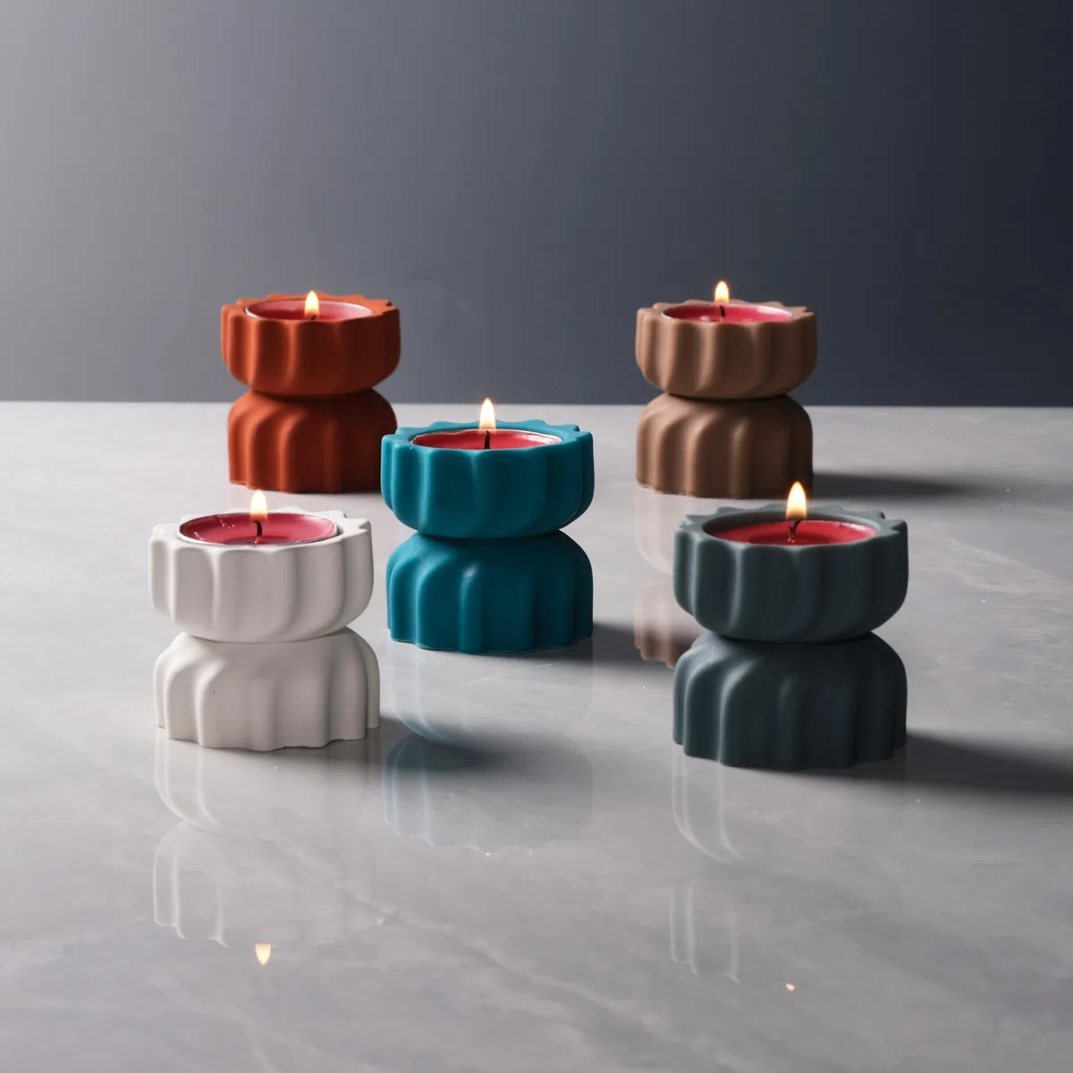 Set di 2 portacandele votivi in cemento con una torsione; portacandele decorativo in cemento per caffè o tavolo da pranzo; 5 x 5,3 cm