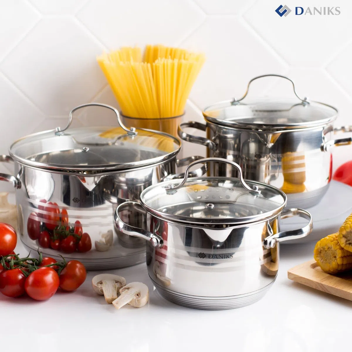 Daniks Tokio Pentola Acciaio Inox con Coperchio, 4.75 L Ø 22 cm, Pasta con Scolapasta Incorporato, per Induzione e Gas, Scala di Misura, Argento