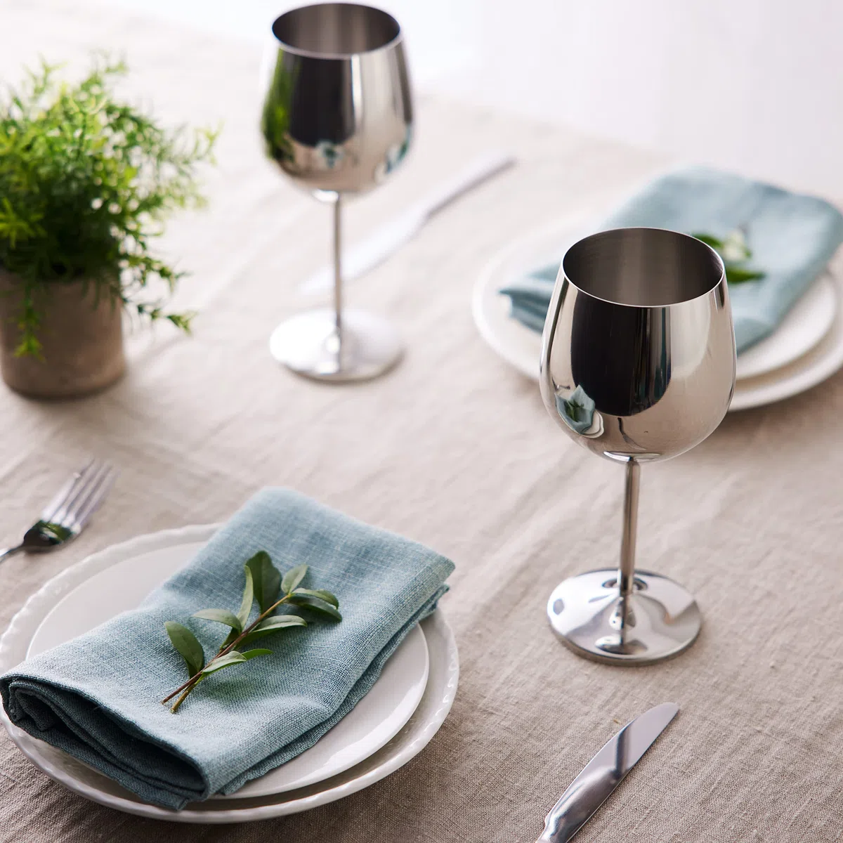 OS Oak & Steel - 4 Eleganti Bicchieri Da Vino In Acciaio Inossidabile, 500 Ml - Set Regalo Di Calici Infrangibili, Per Matrimoni, Anniversari, Feste Di Compleanno