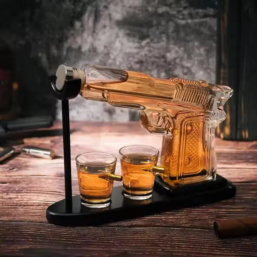 Set di decanter da uomo, regalo di compleanno unico per uomini e papà, dispenser di liquori, 230 ml, con due bicchierini da liquore, regalo per lui marito