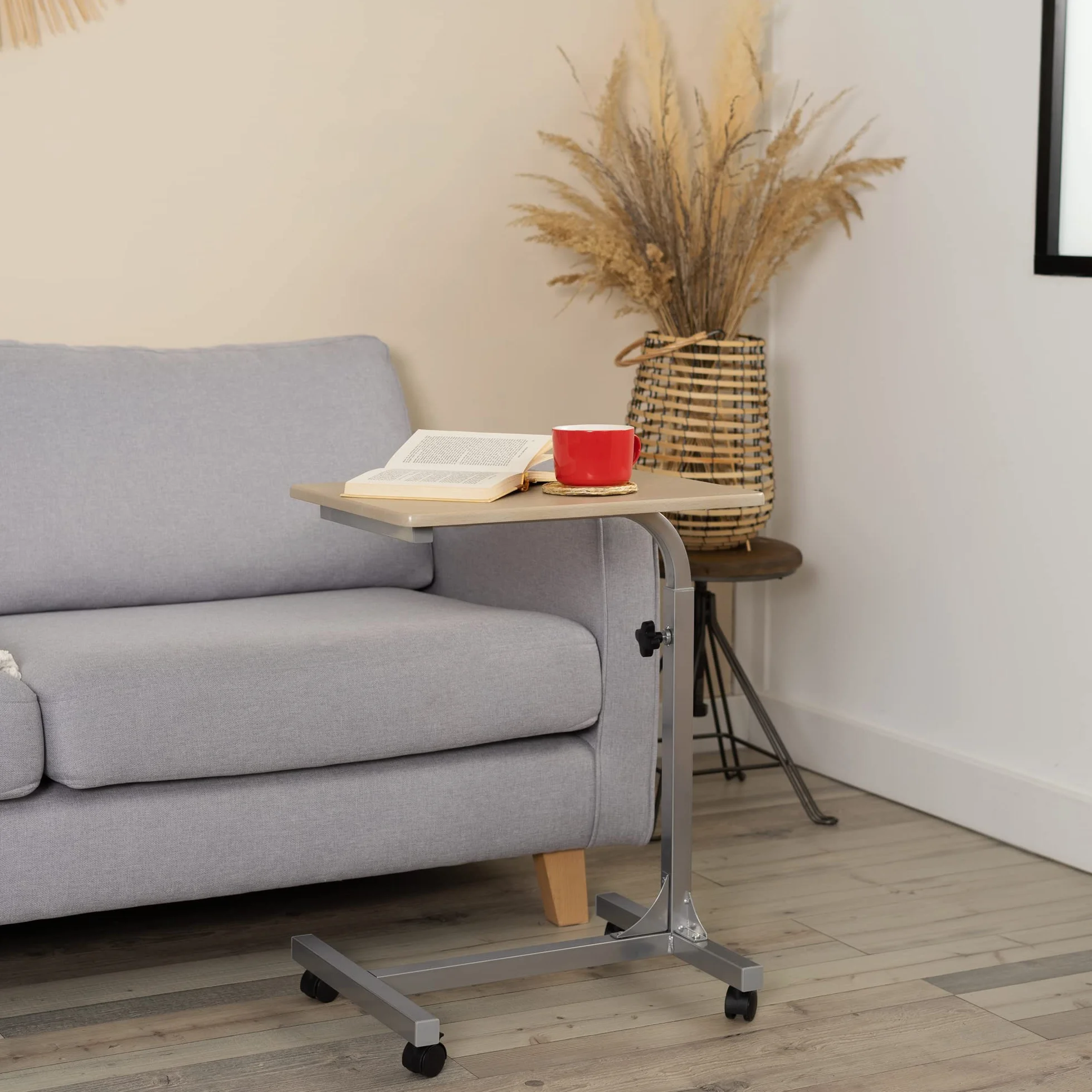 MEUBLE COSY Tavolino da Letto con 4 Ruote Comodino Altezza Regolabile Tavolo da Caffè Carrello in Legno Metallo per Soggiorno Camera da Letto Ufficio, Quercia