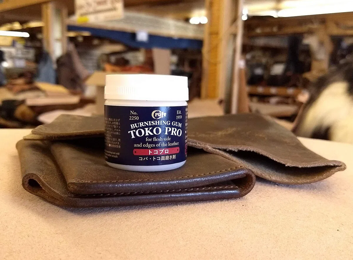 Toko Pro - Gomme da brunire per bordi su pelle abbronzata e marrone chiaro (vasca da 50 grammi)