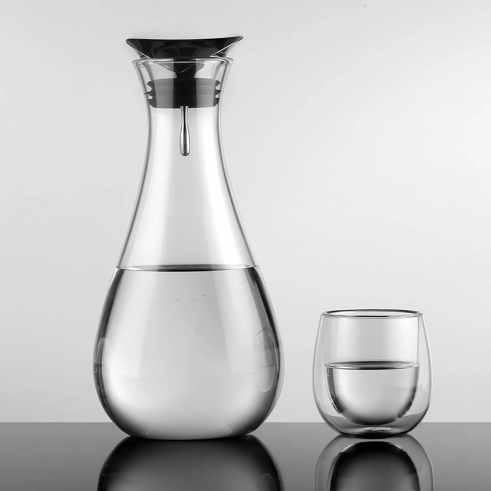 ecooe Caraffa in vetro da 1,8 l, caraffa in vetro con coperchio in acciaio inox, brocca per acqua, succhi di frutta, bevande, brocca in vetro per acqua calda e fredda, bevande fatte in casa, tè freddo