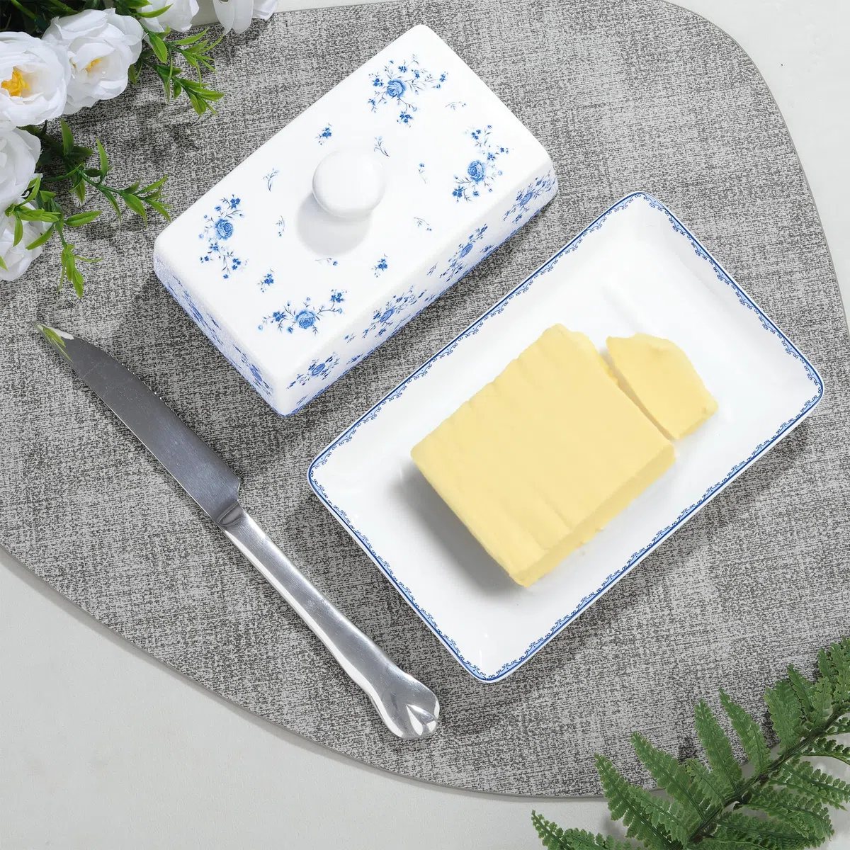 Fanquare Burriera in Ceramica a Fiori Blu con Coperchio e Manico per 250 g di Burro, Grande Burriera in Porcellana, Alta Qualità