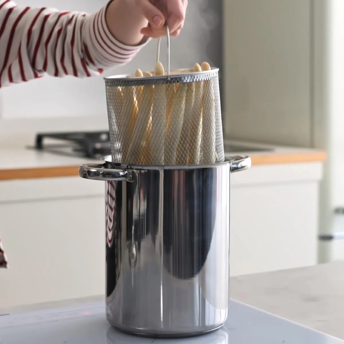 IBILI, Pentola alta per asparagi, 16 cm, acciaio inox, adatta all’induzione.