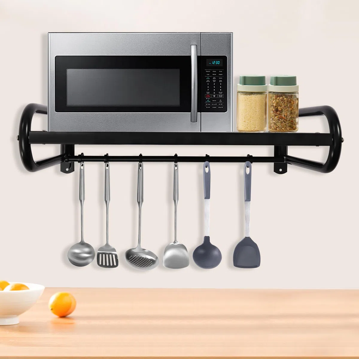 Supporto per forno a microonde con 6 ganci per ripiano a parete, capacità di carico massima 30 per tutti i tipi di oggetti, adatto per la cucina e il bagno (nero)