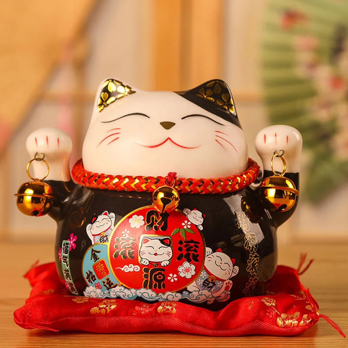 Jenngaoo Gatto fortunato, 4,5 pollici in ceramica Lucky Cat Waving Cat Figurine Buona fortuna ricchezza Welcoming Cats(Nero)