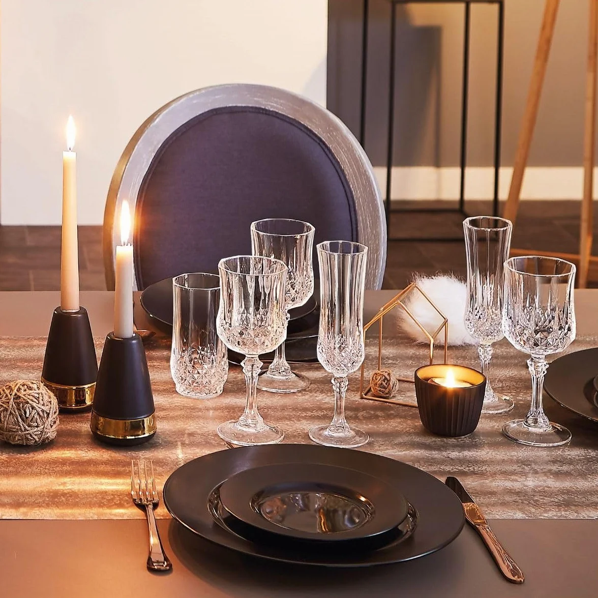 Cristal d'Arques Paris – Collezione Longchamp – 6 flauti da champagne 14 cl in Kwarx, trasparenza, modanature iconiche, made in France confezione rinforzata, adatto alla vendita online.