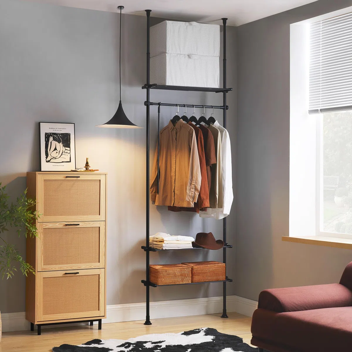 SoBuy Telescopic Appendiabiti da Terra, Robusto Stand Appendiabiti con Aste e Ripiani, Armadio Aperto Regolabile per Camera da Letto, Porta Abiti Nero KLS07-SCH