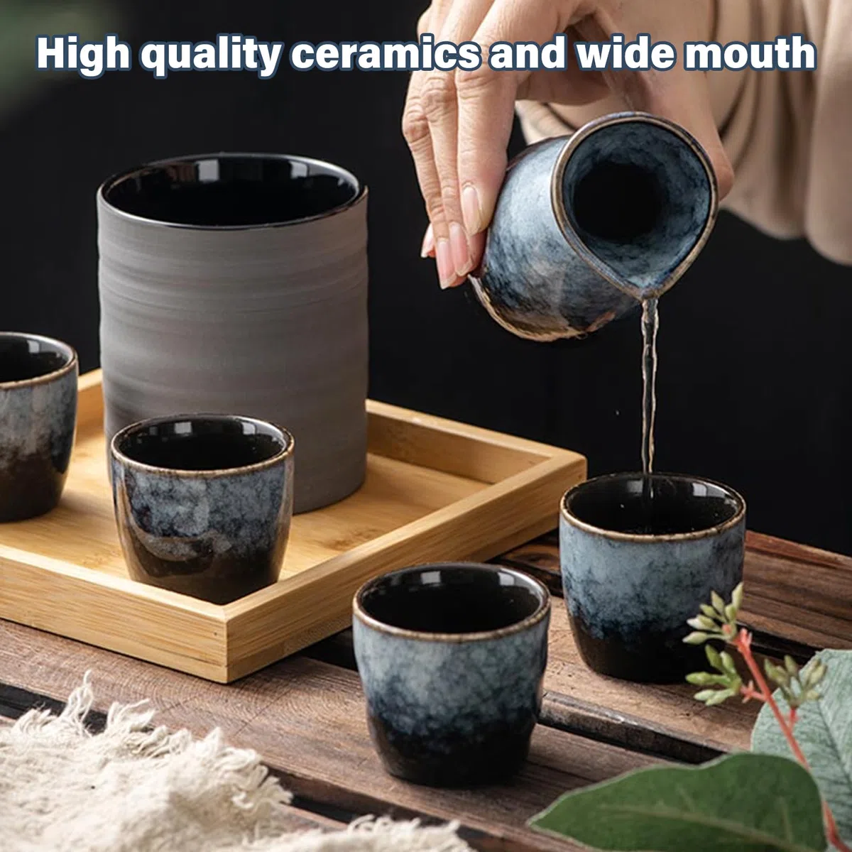Set di sake giapponesi in ceramica, 6 pezzi. Set tradizionale giapponese sake con 4 bicchieri da sake da 35 ml, 1 pentola per sake da 175 ml, 1 vassoio, smalto invecchiato al forno, in porcellana, per