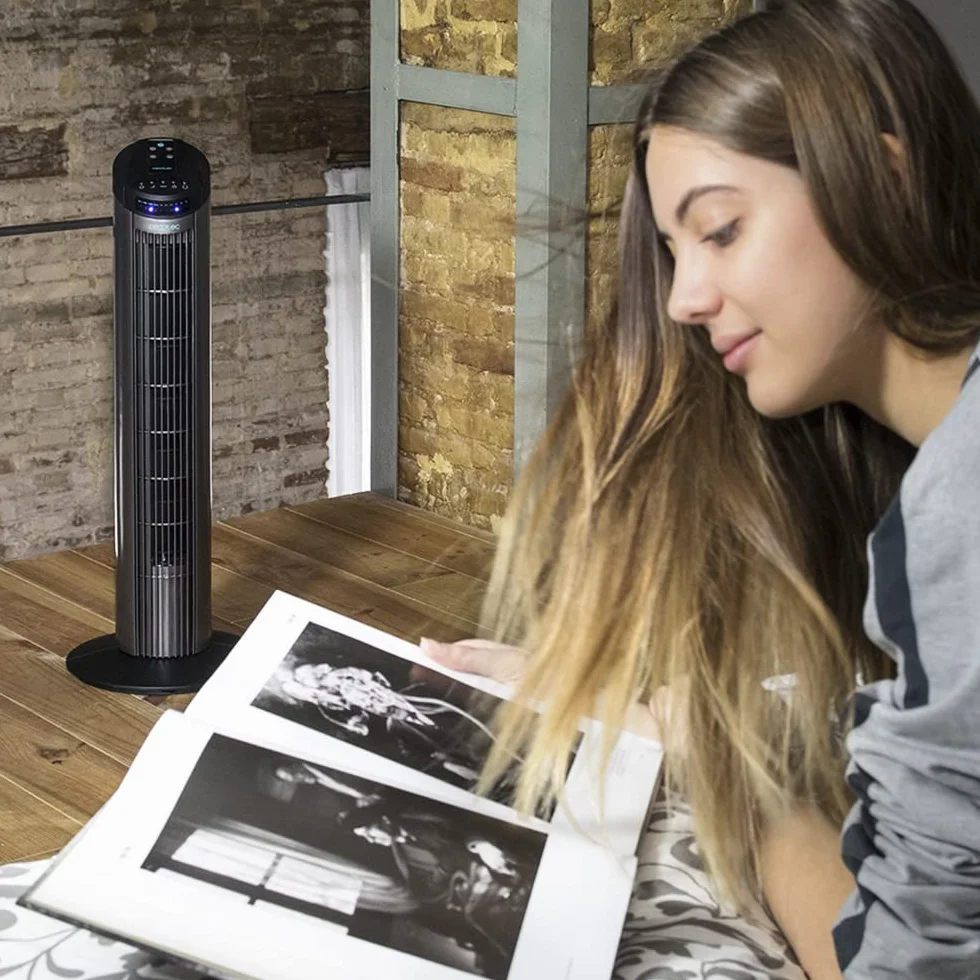 Cecotec Ventilatore a Torre Digitale EnergySilence 890 Skyline. 50 W, 3 velocità, Motore 100% in Rame, Telecomando, Display LCD, Timer Programmabile fino a 7,5 ore