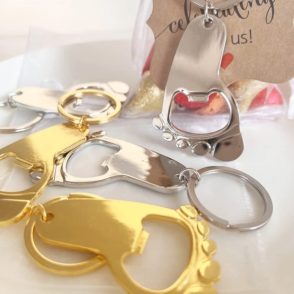 30 Pezzi Impronta Portachiavi Apribottiglie con Borse e Carta Baby Shower Favors per Guest Baby Shower Premi Festa di Compleanno Favore Regali, Argento
