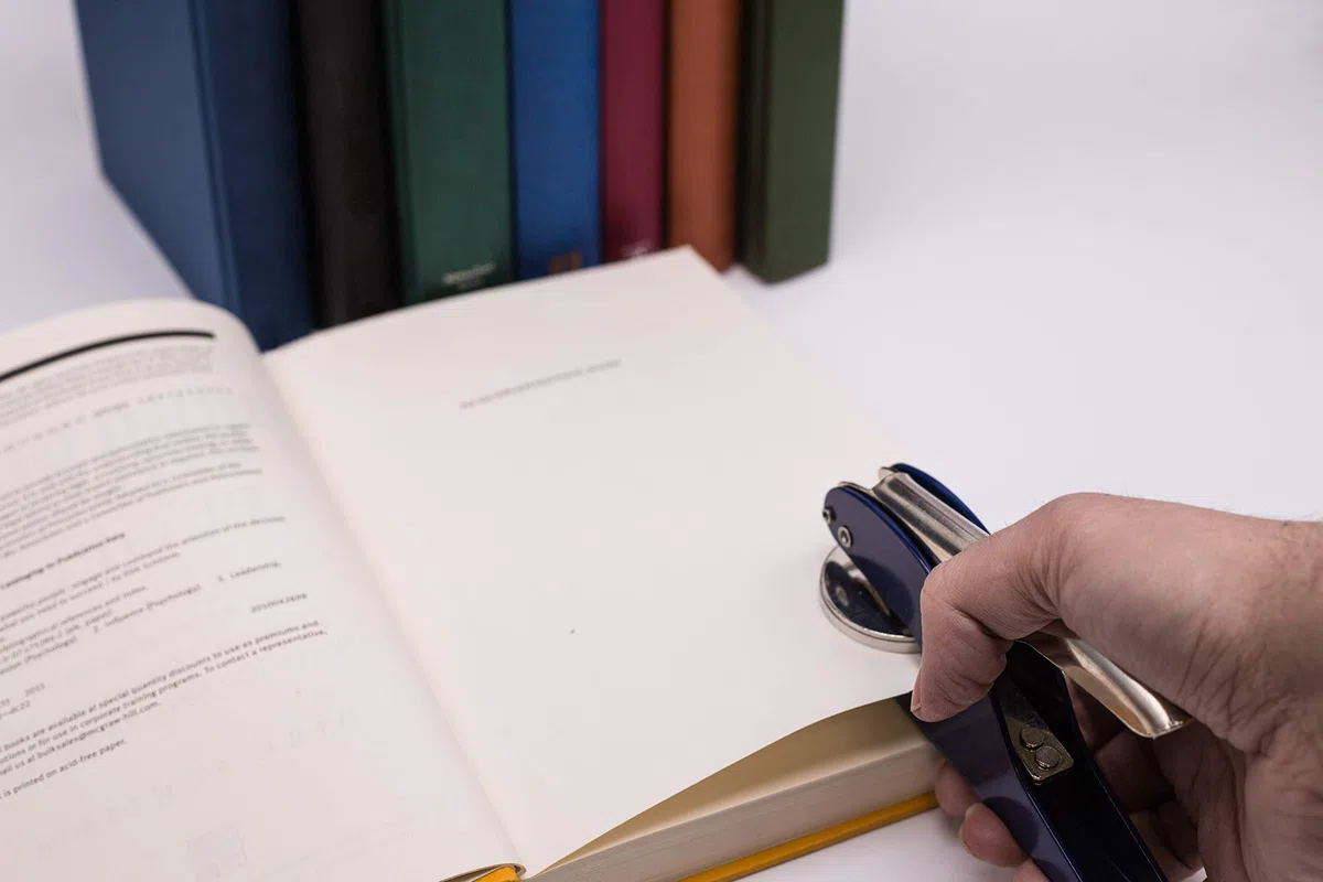 Pinze per Goffratura Personalizzata il libri (Ex Libris). Personalizzare Tondo Motivo. Creare il tuo timbro a secco. Tondo 38mm.
