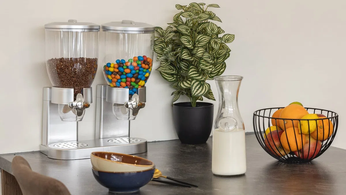 United Entertainment - Dispenser per cereale, Corn Flakes e Cerealiera Doppia Argento