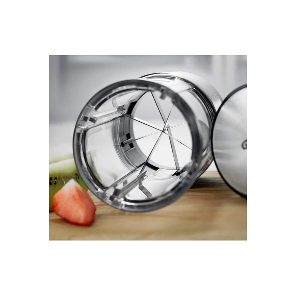 Gefu, tritatutto 13421 Flexicut per verdure e frutta, in acciaio inox con inserto per centrare il prodotto
