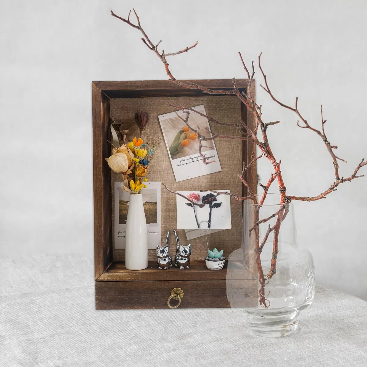 FramePro Cornice profonda in legno con cassetto e retro morbido, 28 x 40 cm, in vero vetro, per collezioni di ricordi, medaglie, bouquet da parete o da tavolo