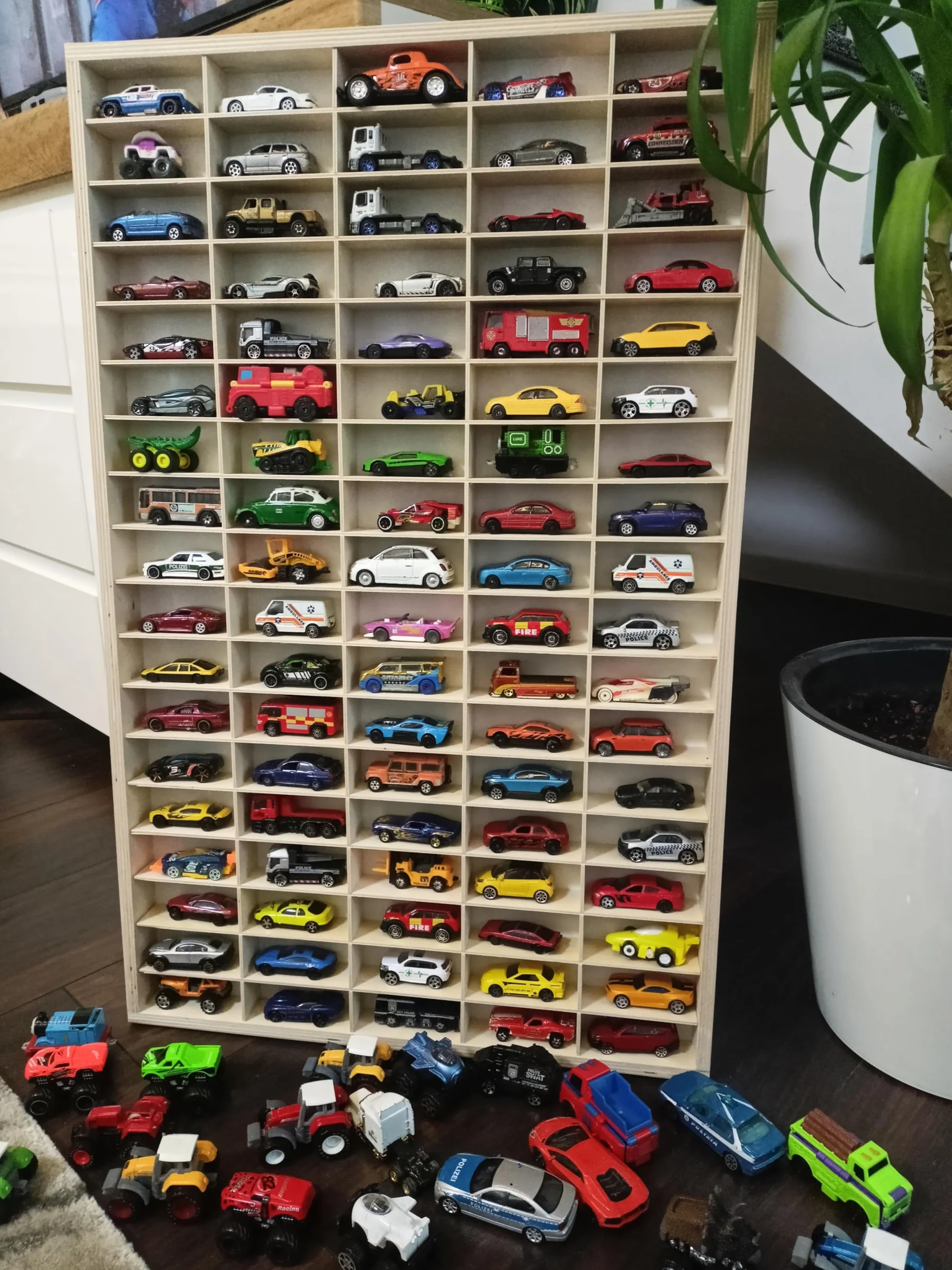 Generisch Scaffale in legno per auto giocattolo 92 scomparti per auto giocattolo organizzazione collezione bambini