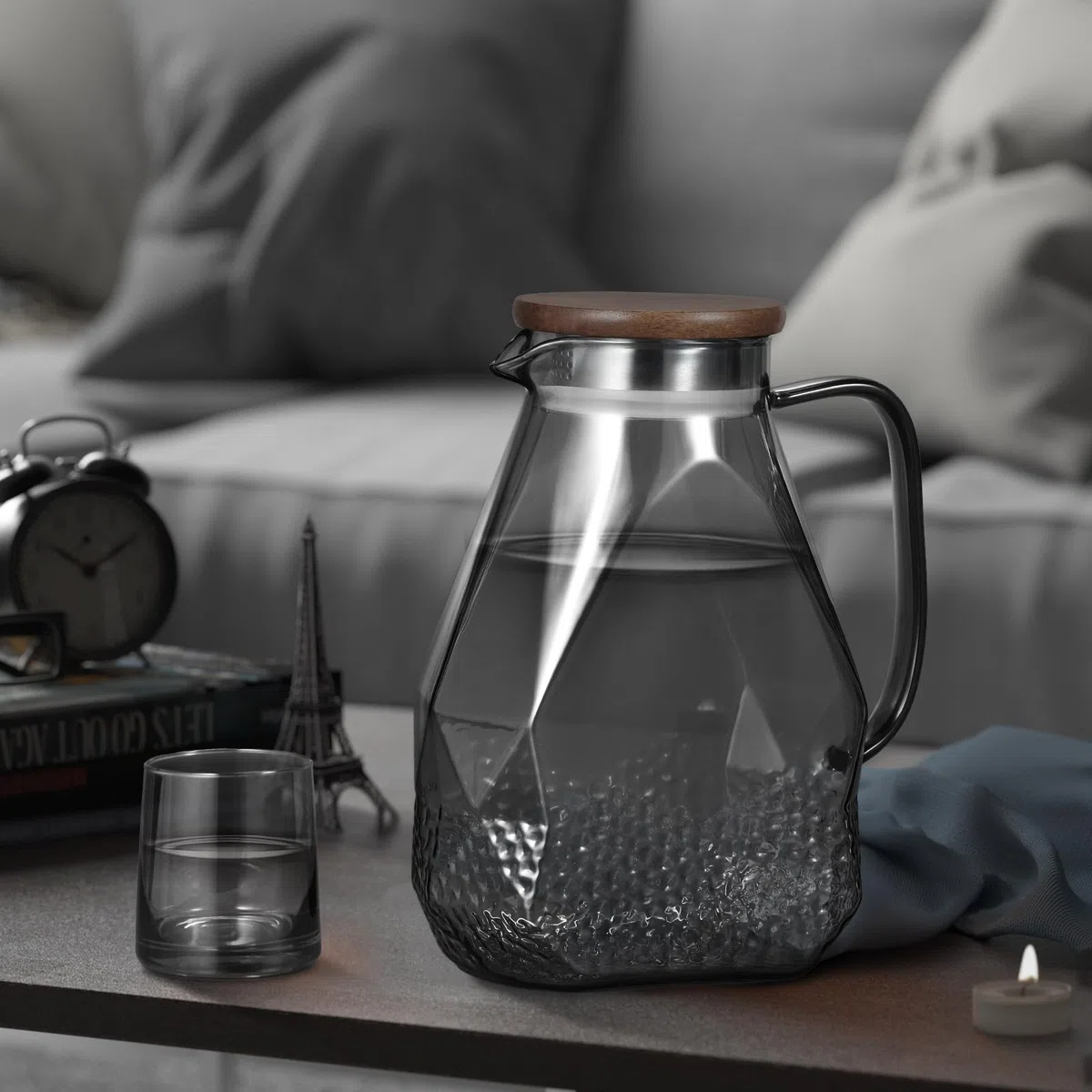 ecooe Caraffa in Vetro 1.8L per Porta del Frigorifero, Nero con Coperchio, Trasparente Brocca Acqua per Tè Freddo, Caffè, Latte, Succo, Acqua Calda e Fredda