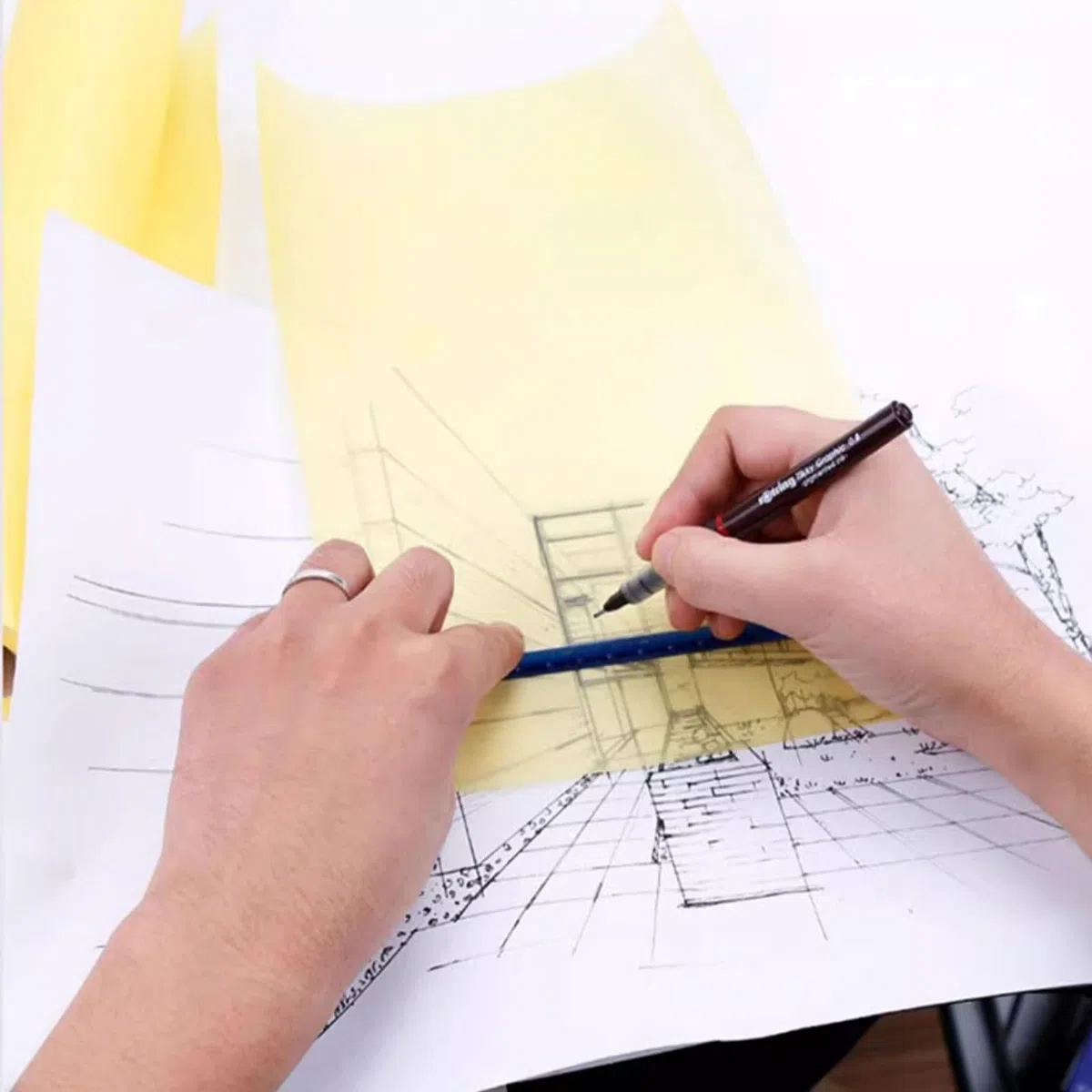 Carta da Lucido Giallo Traslucido per Schizzi e Design, 31 cm di Larghezza, Ritagliabile A3 A4, Alta Trasparenza al 78% con Scrittura Chiara