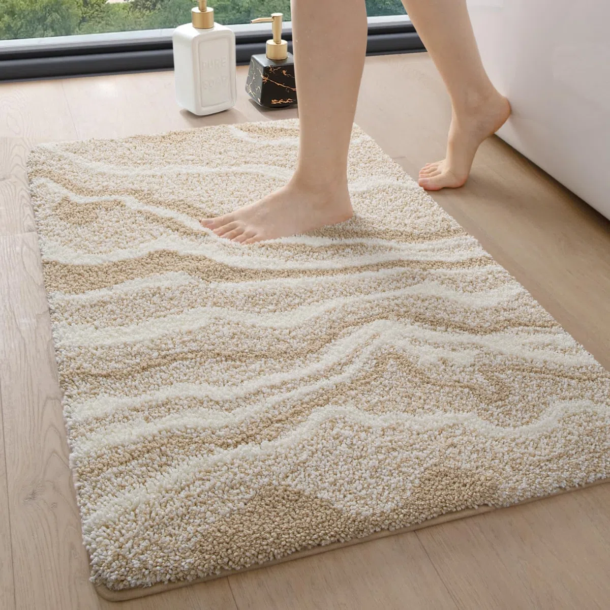 DEXI Tappeto Bagno Antiscivolo 50 x 80 cm, Tappetino Doccia Super Assorbente in Microfibra Morbido, Lavabile in Lavatrice, Design Moderni per Bagno, Cucina o Lavandino, Beige