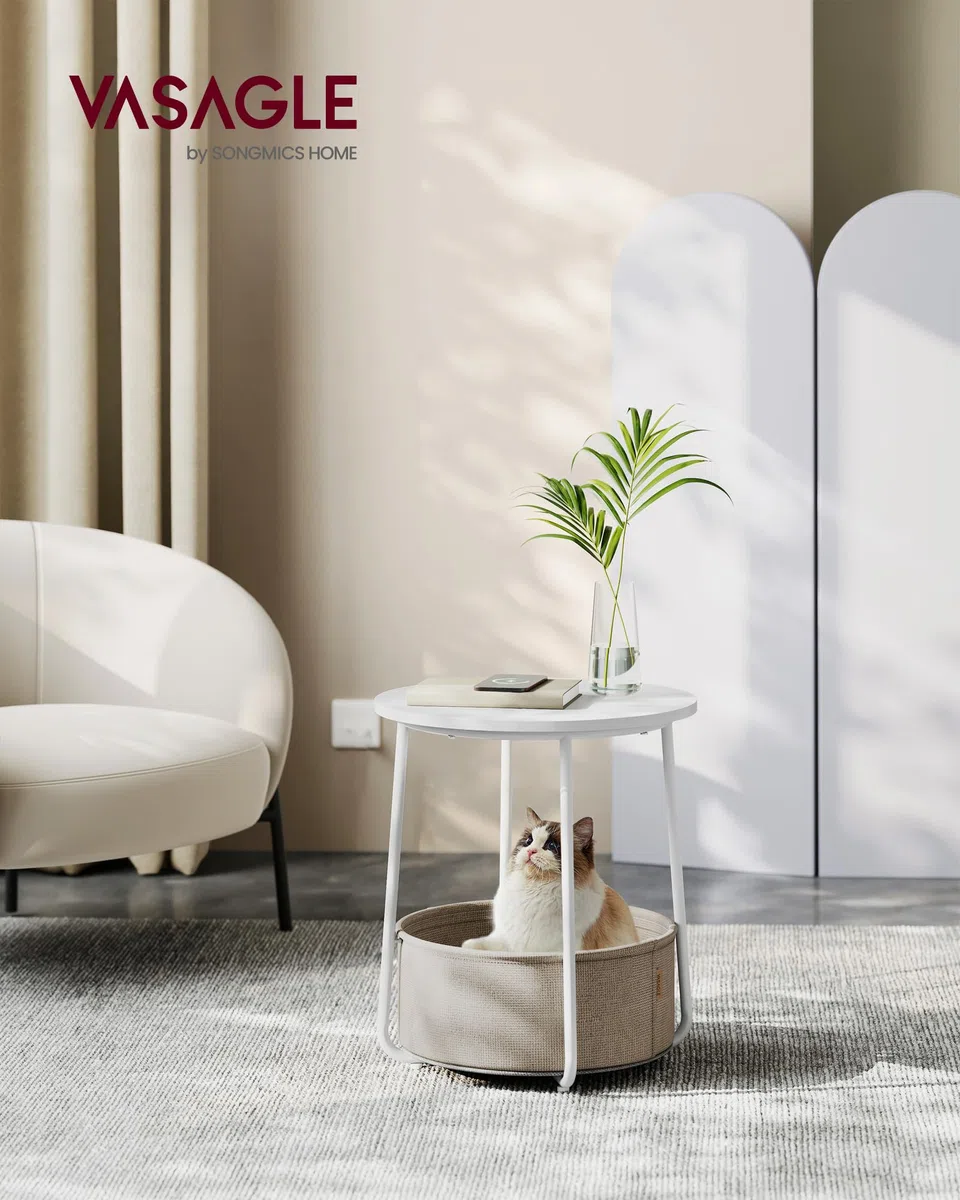 VASAGLE LILEA Collezione - Tavolino, Tavolino Rotondo con Cestino in Tessuto, Spazioso, per Soggiorno Camera da Letto, Comodino, Stile Moderno, Bianco Opaco e Marrone Cammello LET223W10