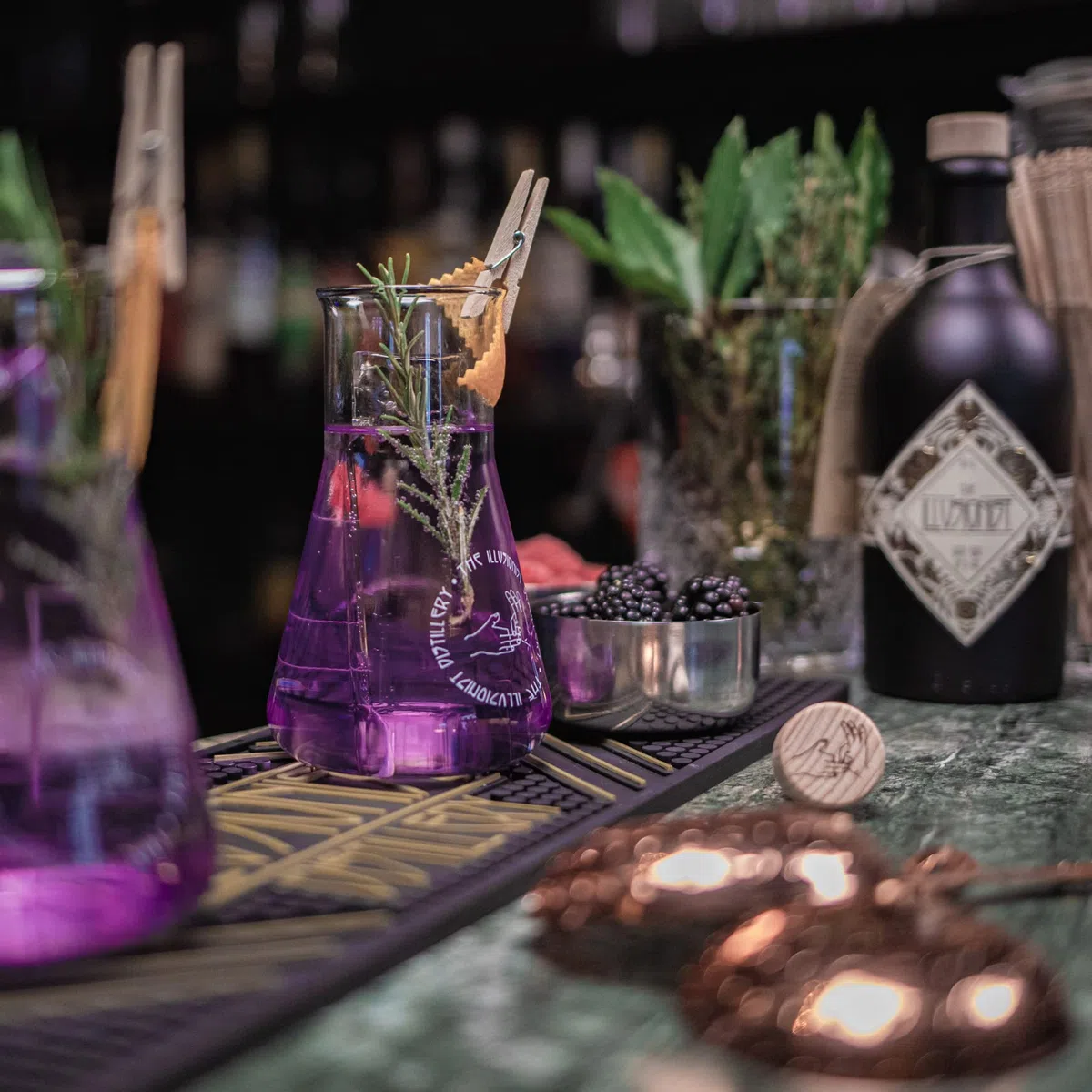 The Illusionist Distillery Bicchieri | Set da 6 Bicchieri Gin & Tonic | Premium Becher Erlenmeyer | Perfect Serve | 250ml