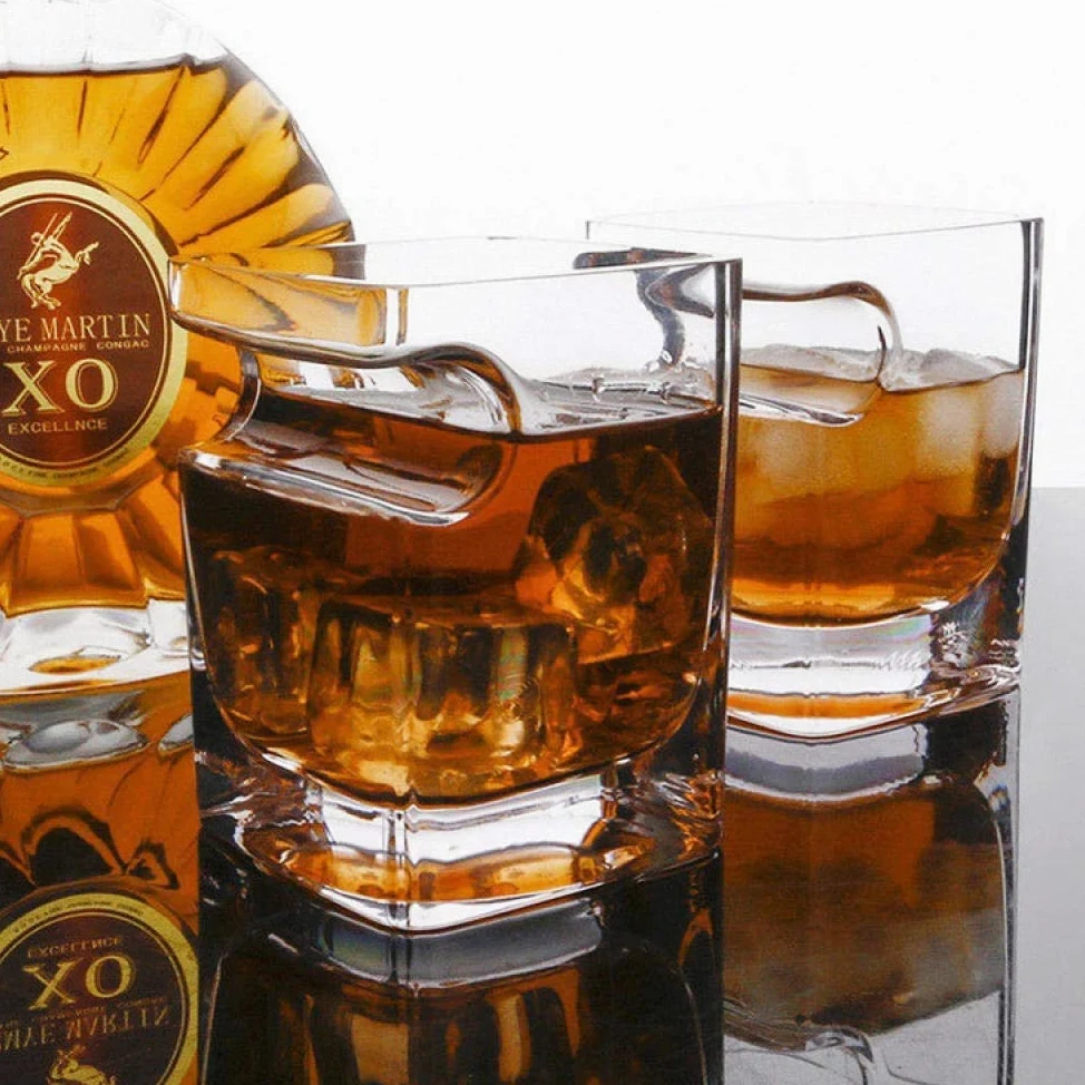 Bicchiere da whisky con portasigari con supporto per sigari incorporato, a mano libera per gli amanti delle sigarette di sigari Bicchiere di sigaro ultra trasparente, vecchio stile, 320 ml (Square)