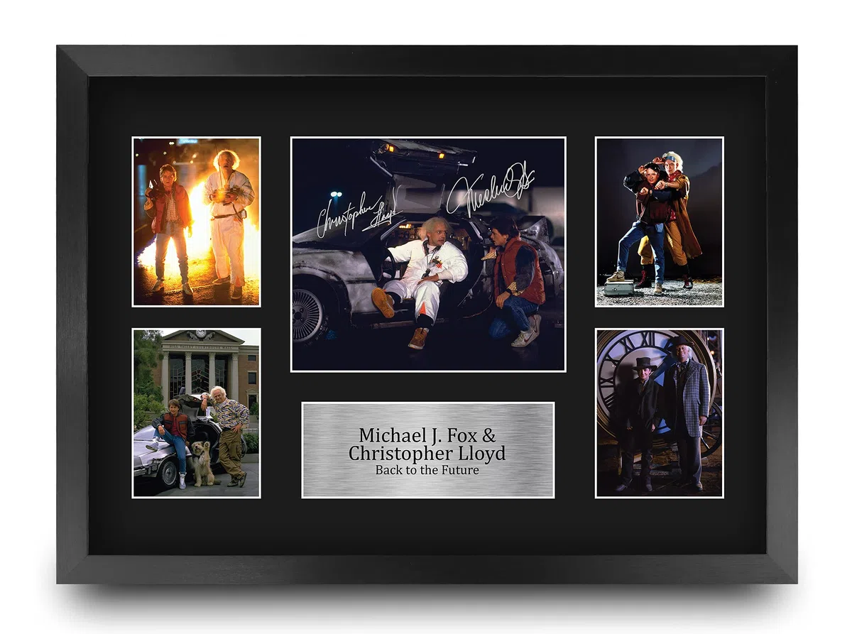 HWC Trading FR A3 Michael J Fox & Christopher Lloyd Back to the Future Regali Stampati Autografo Firmato Presentazione Display Per Gli Appassionati Di Memorabilia Di Film - A3 Incorniciato