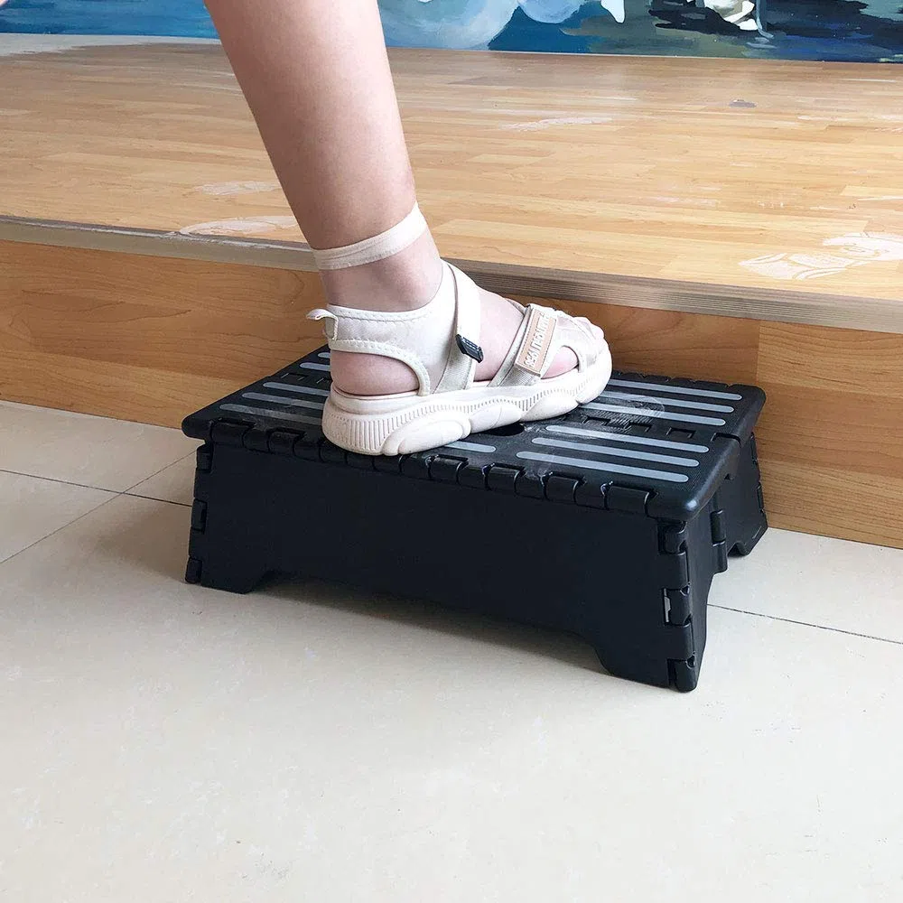 Passo pieghevole portatile - Lo sgabello passo leggero è abbastanza robusto per supportare adulti e abbastanza sicuro per i bambini Ottimo per cucina, bagno, camera da letto