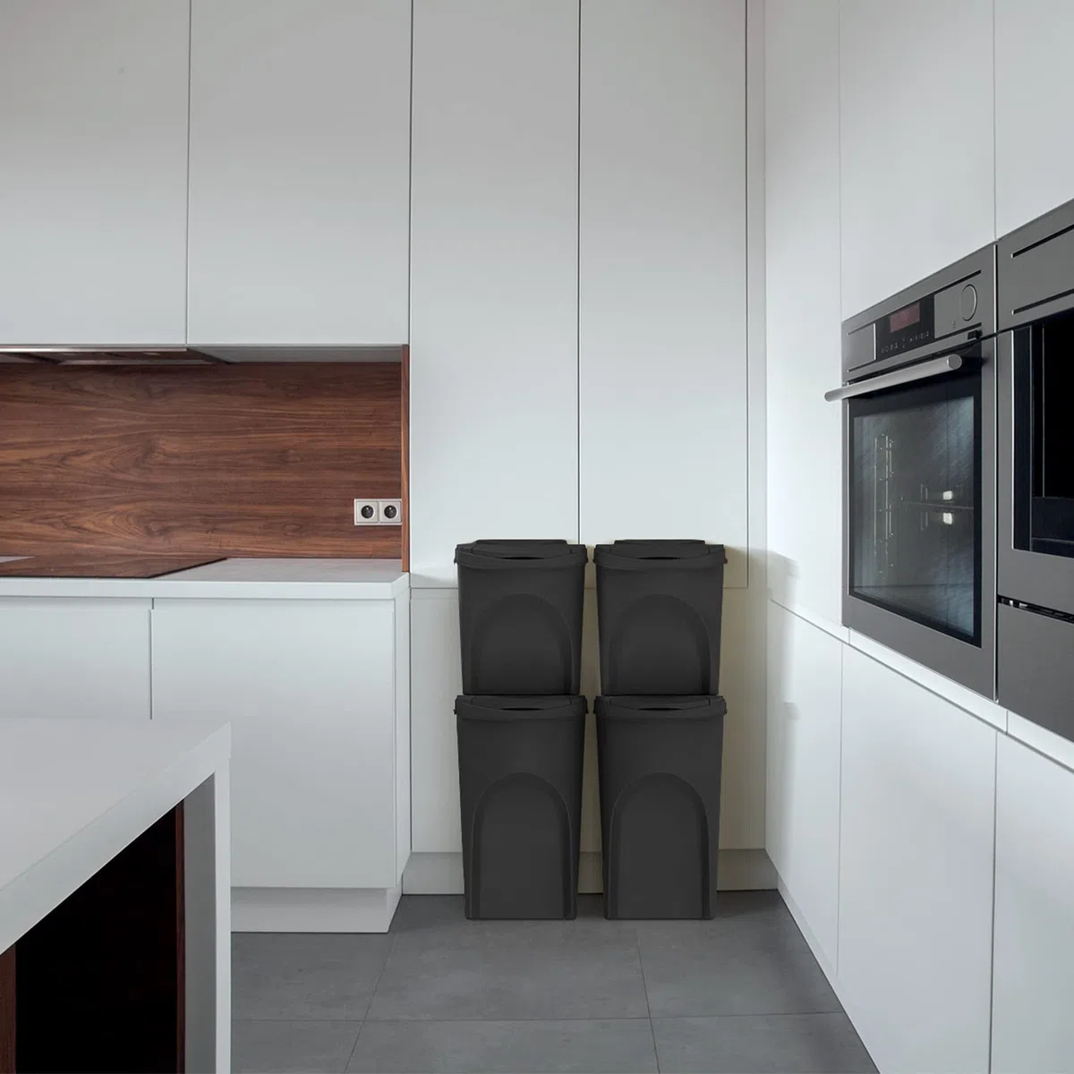 Set di 2 bidoni cestini SortiBox impilabili raccolta differenziata in plastica ECO con 33% legno 50 litri (2x25L) da riciclaggio Antracite pattumiera per interni casa da cucina
