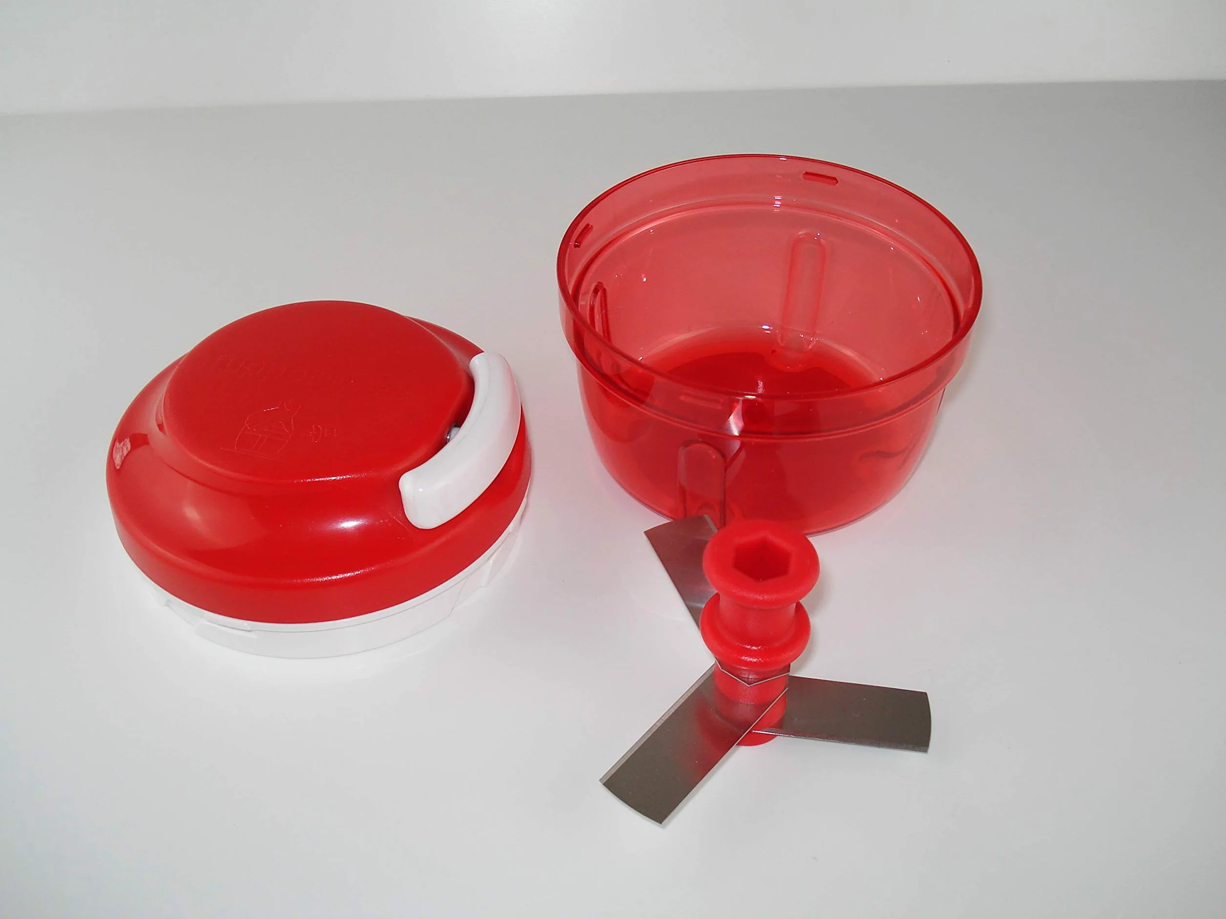 Tupperware Tagliacipolle Turbo Chef Affettatrice di Frutta e Cipolla, Rosso, Plastica