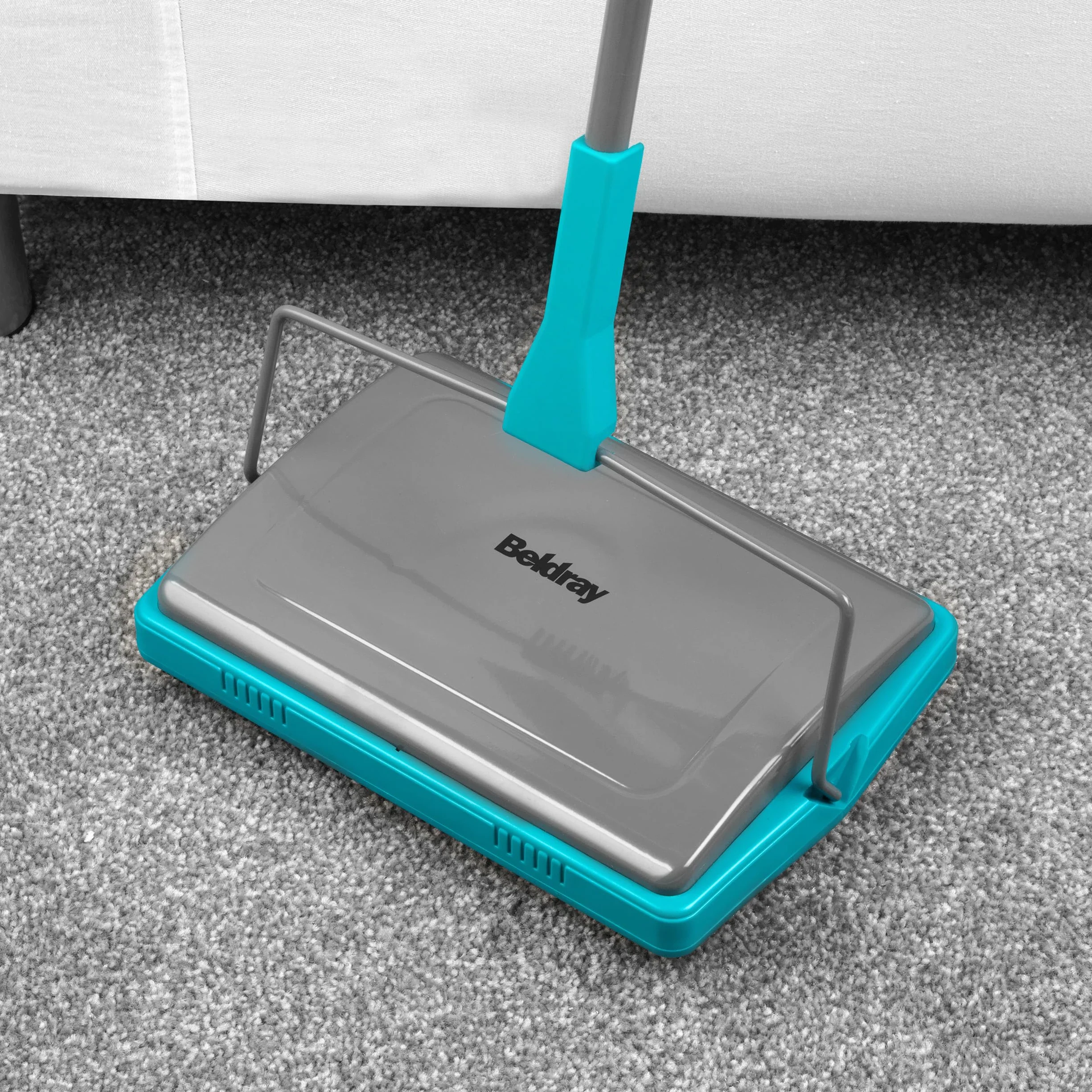 Beldray LA024855TQ Spazzatrice manuale per tappeti con pettine a spazzola, perfetta per raccogliere capelli, sporcizia, Ewbank, raccoglie briciole, peli di animali domestici, Facile svuotare, Turchese