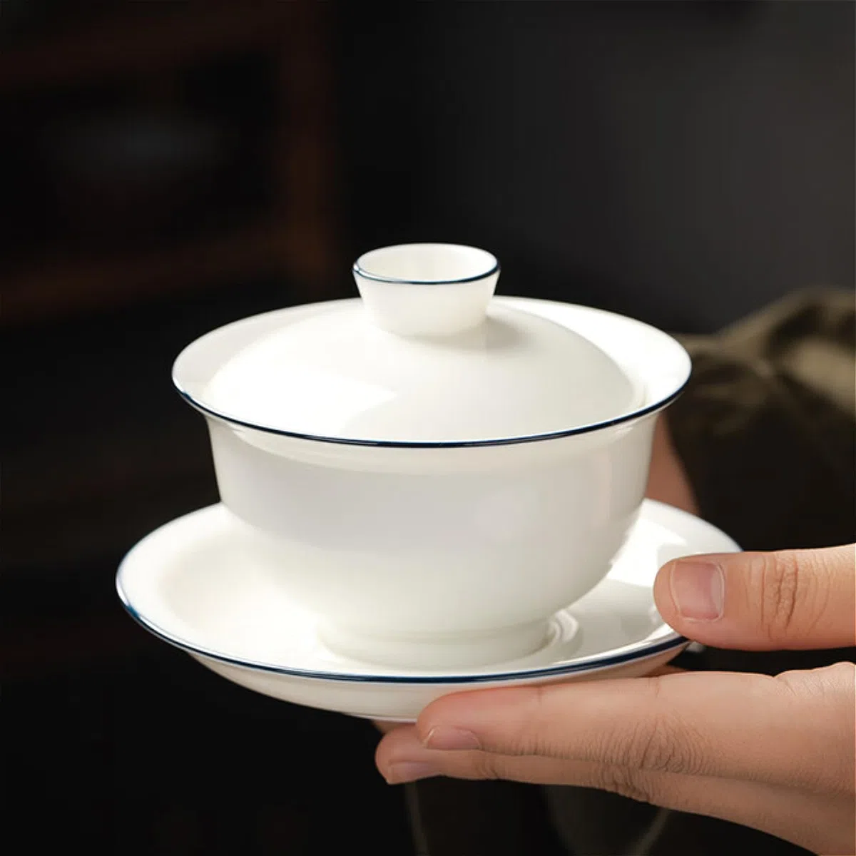 Mutton-fat Jade Ceramics Blue Hook Edge Gaiwan, 210ml 7 oz, porcellana bianca Tea Set