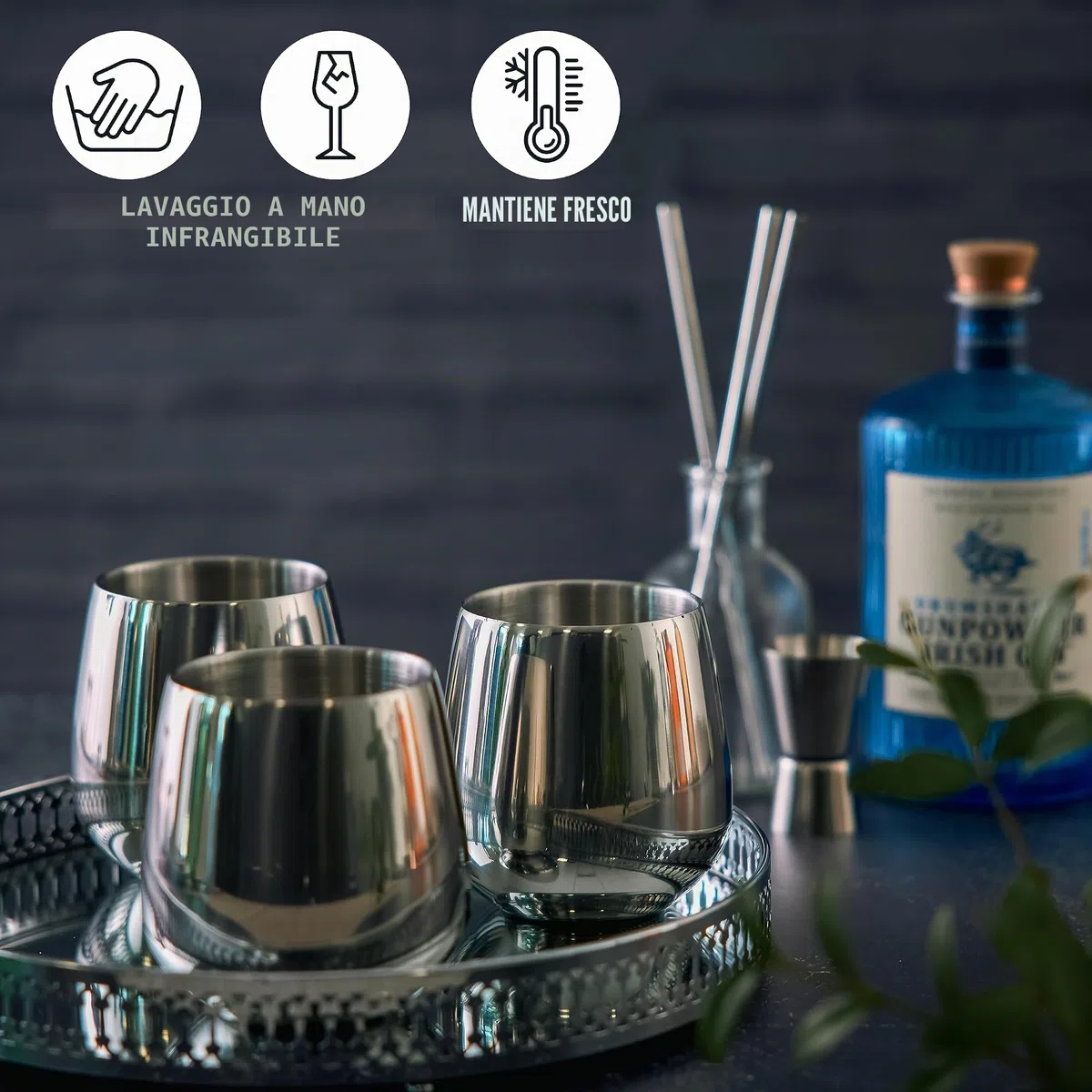 Oak & Steel - Set di 4 Bicchieri da Vino in Acciaio Inossidabile con Cannucce: Durevoli, Infrangibili e Ideali per Mantenere il Vino Freddo - Presentati in una Confezione Regalo dal Design Raffinato