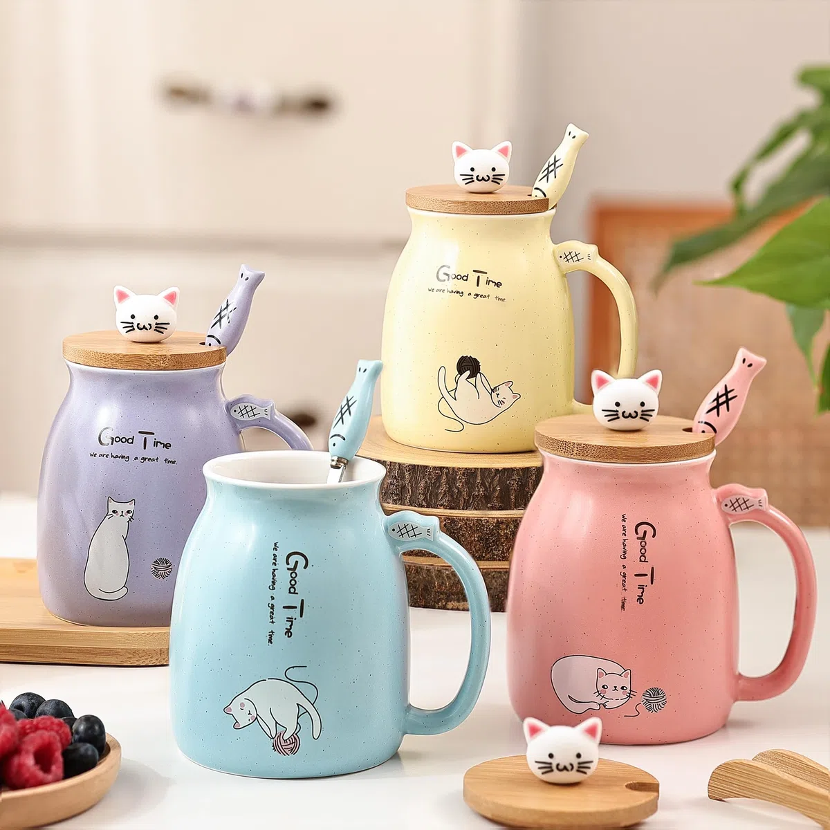 Tazze per gatti Set di 2 Tazza da tè gatto carino Tazza da caffè in ceramica con coperchio e cucchiaio Kawaii Tazze carine per le donne 500ml Natale Compleanno Tazza regalo per gatti (Viola e rosa)