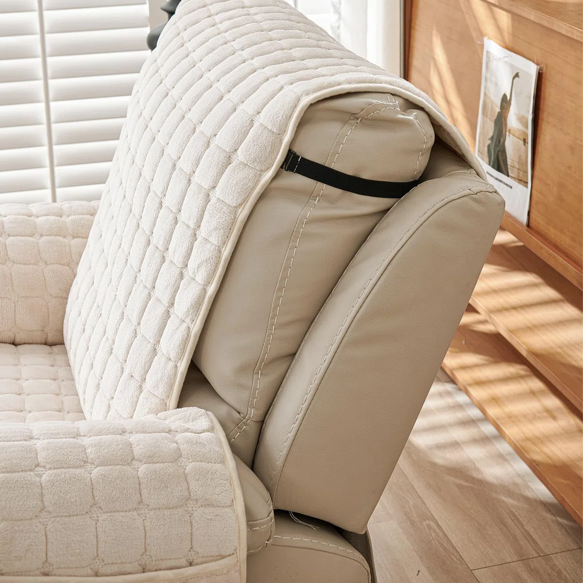Copripoltrona Relax Reclinabile Universale, Copripoltrona 1 Posto con Tasche e Elastico, Copri Poltrona con Braccioli – Protezione Anti-Macchie e Antigraffio, Lavabile, Beige, 1 Posto(53*190cm)