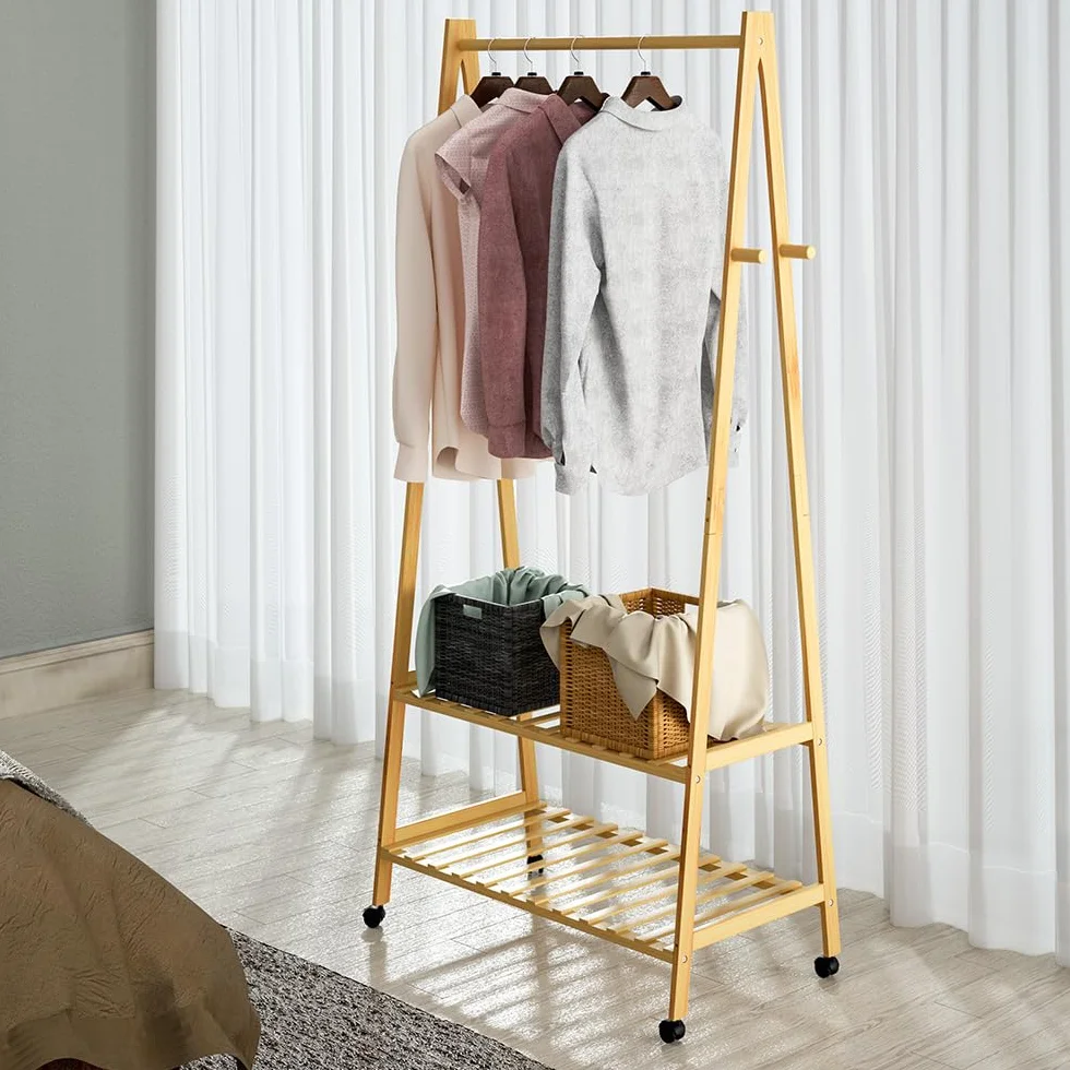 Casaria® Appendiabiti in Legno con Rotelle e Ripiani Attaccapanni Stabile in Bambù incl. 4 Ganci Porta Abiti 155x70cm da Corridoio Portabiti