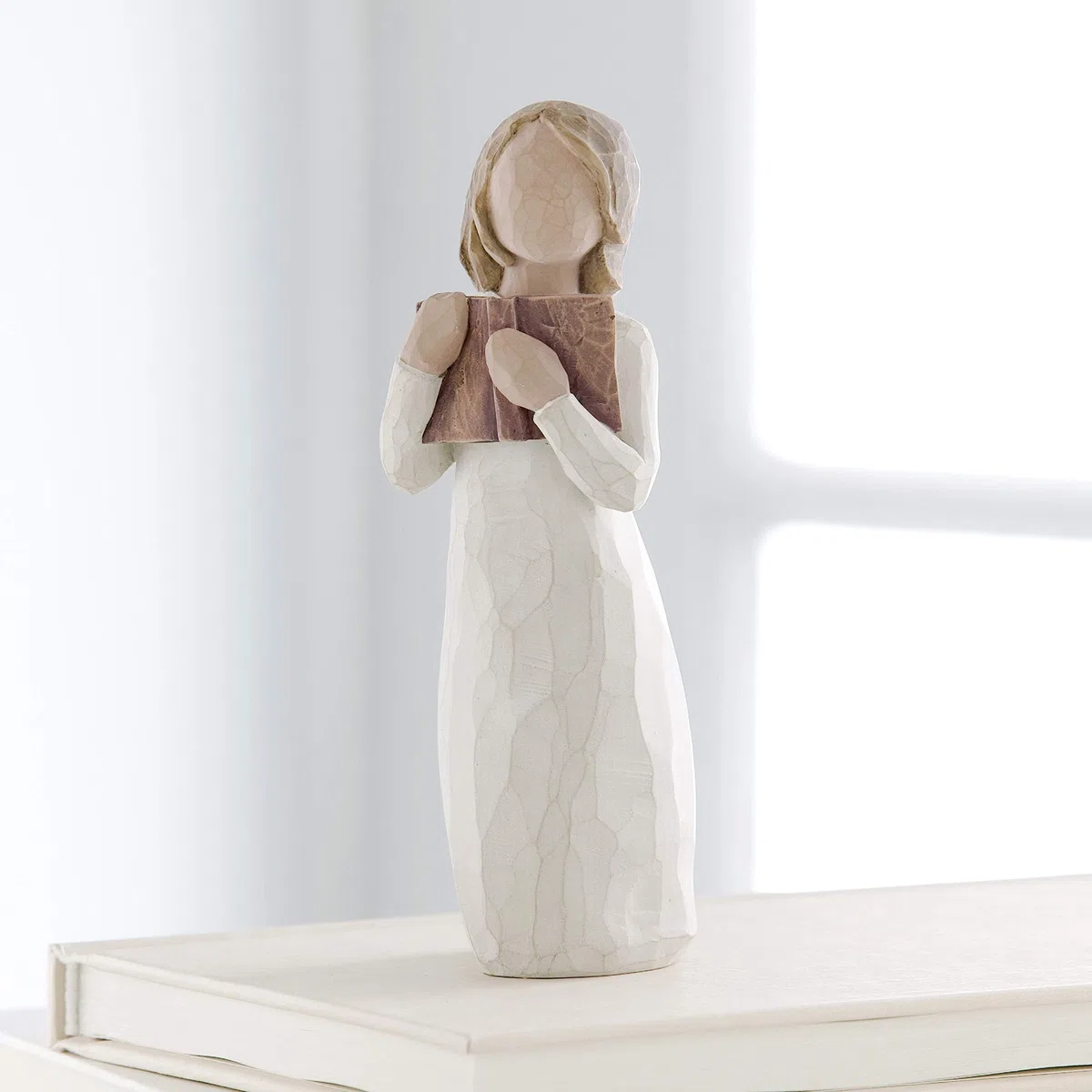 Willow Tree L'Amore per l'Apprendimento Resina, Design di Susan Lordi, 13.5 cm