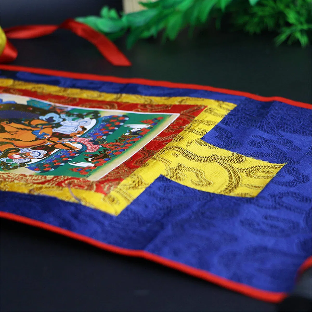 Gandhanra Thangka Tibetano - Saraswati Thangka - Arazzo di Buddha a Stampa Dorata per Decorazione Zen, Meditazione, Rilassamento Spirituale e Pace