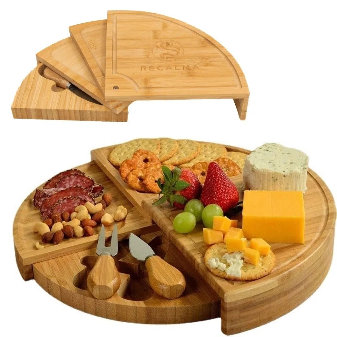 Tagliere per Formaggio in Bambù con 2 Coltelli, Set con 4 Strati e Formaggiera