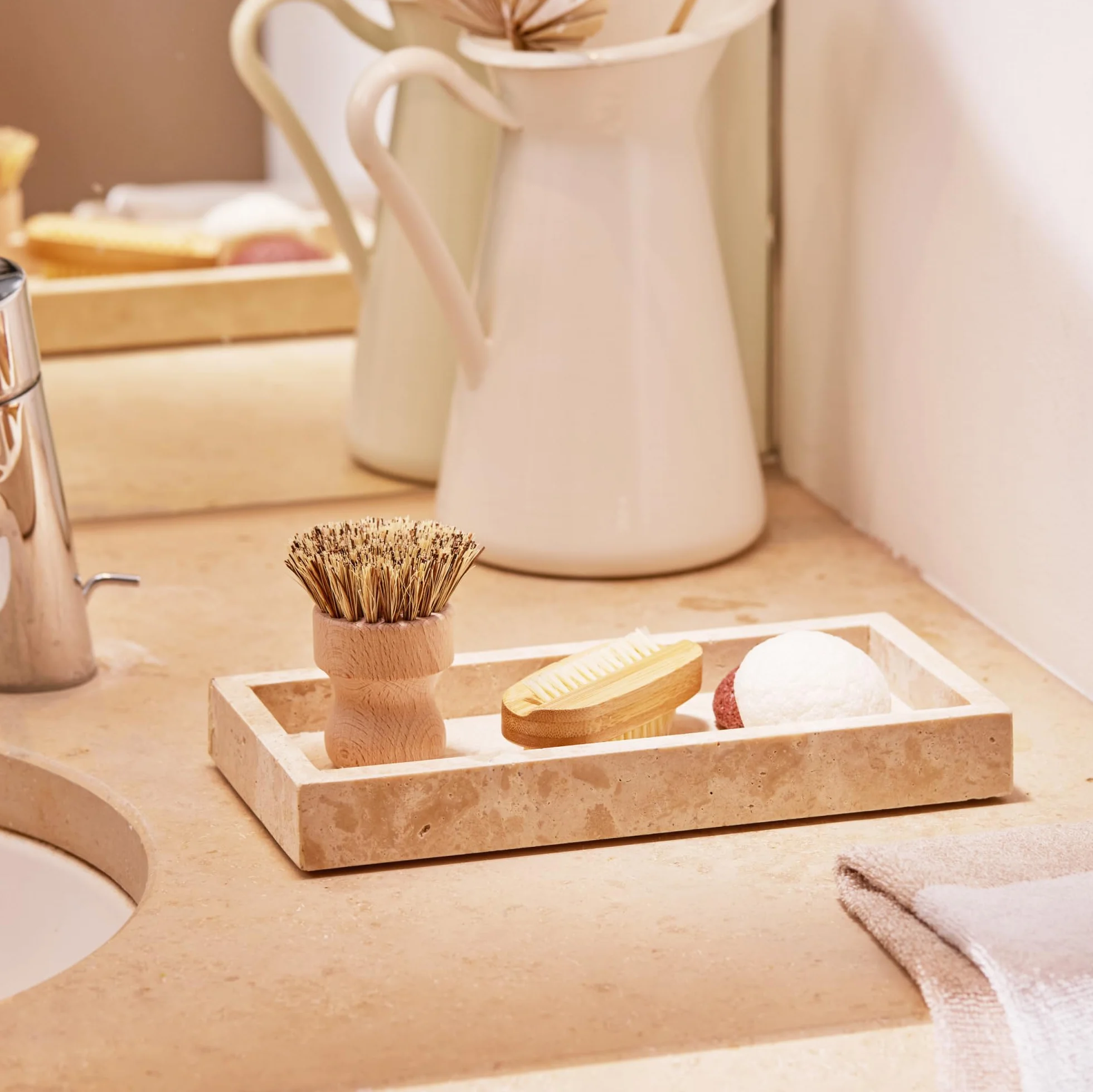 Navaris Vassoio Decorativo - Organizer Cassetti Bagno - Svuota Tasche Ingresso in Travertino - Portaoggetti Rettangolare Moderno - Porta Profumi e Accessori da Camera - 25 x 12 cm