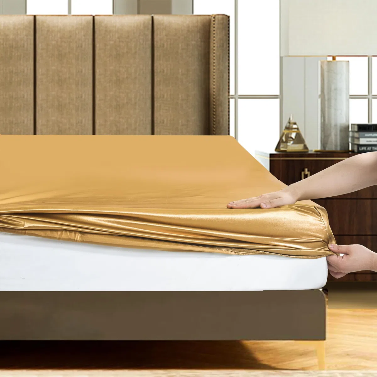 Set completo di biancheria da letto in raso di seta, 6 pezzi, lenzuolo con angoli, copripiumino, 4 federe. Colore: oro opaco. Dimensioni: matrimoniale