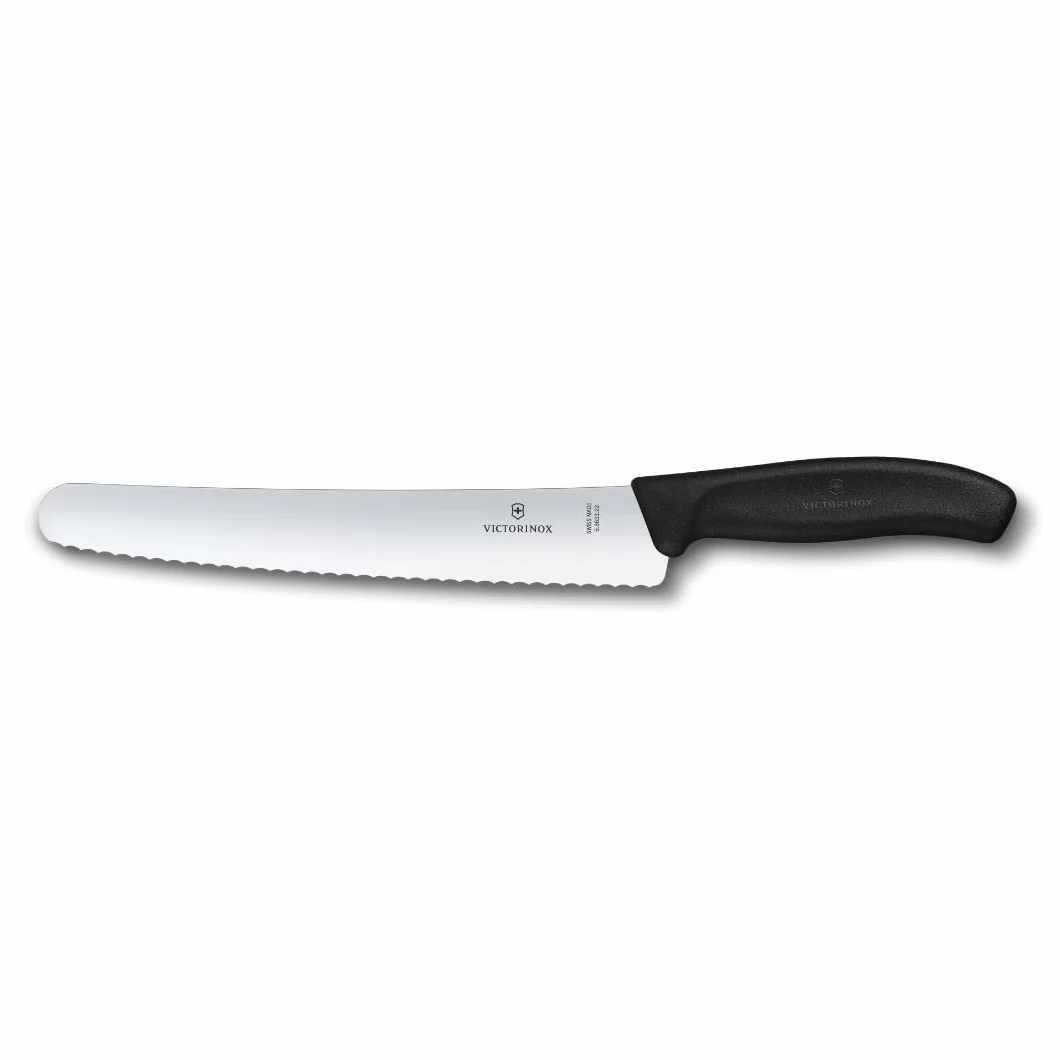 Victorinox Swiss Classic, coltello da pane con lama seghettata e punta stondata, in acciaio inox, nero