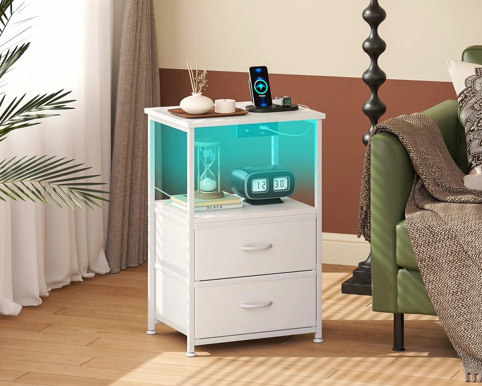 Coleshome Comodino Camera da Letto Bianco, con 2 Prese USB e 1 Presa di Corrente e Luci a LED, Comodini con 2 Cassetti in Tessuto e 1 Vano Portaoggetti, 40 * 30 * 60cm, Confezione da 1