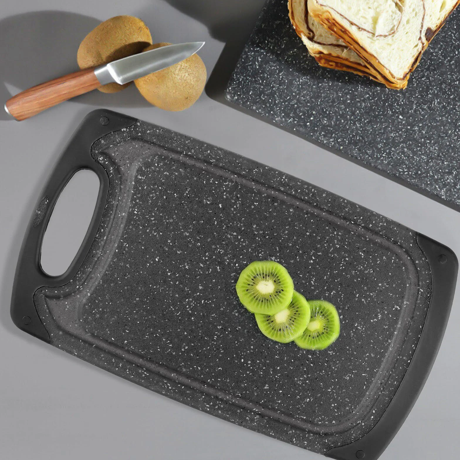 Set di 8 Taglieri da Cucina in Plastica PP Nero, Antiscivolo, con Scanalatura e Manico, Lavabile in Lavastoviglie, Senza BPA, 25 x 14,8 cm