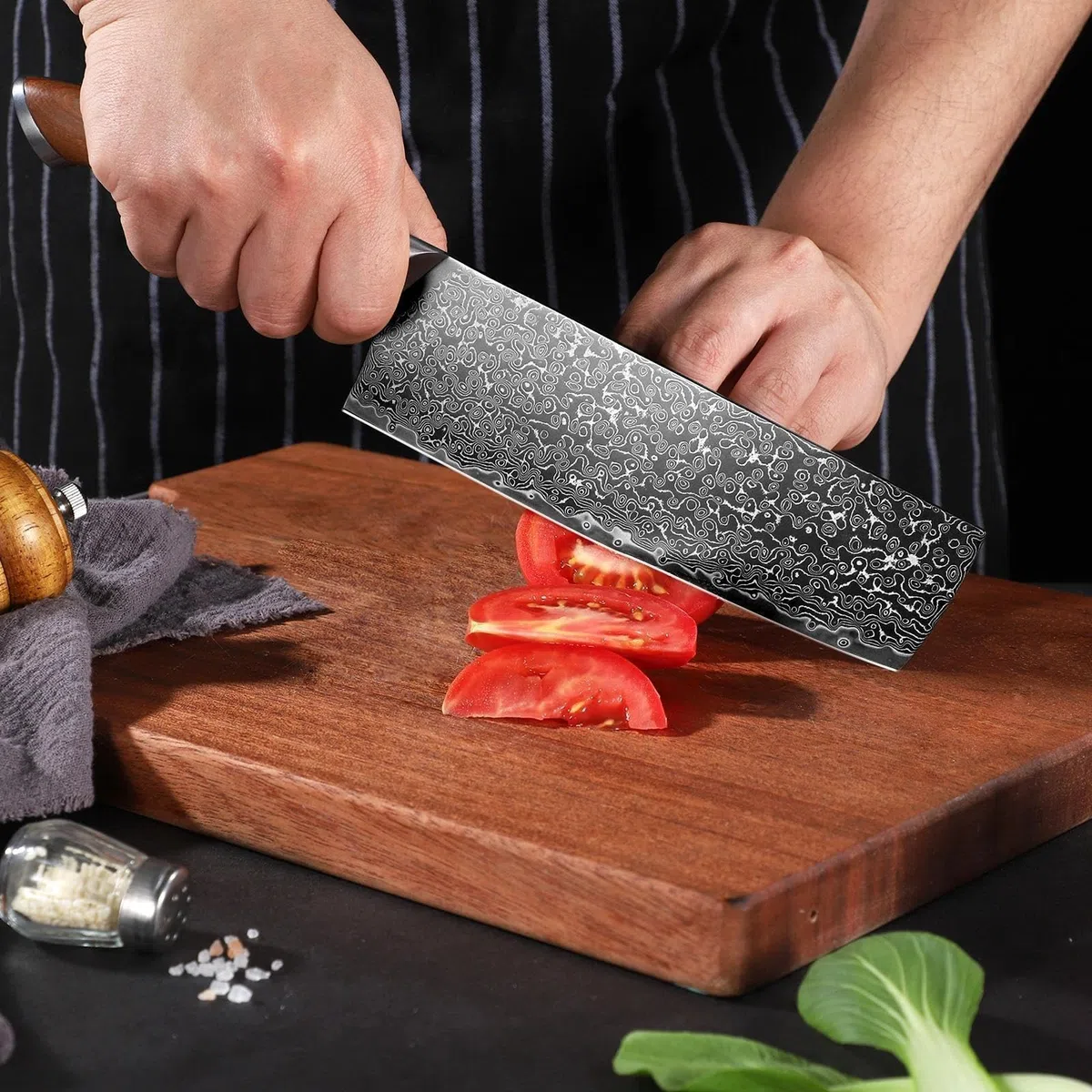 Freelander Coltello Nakiri Giapponese in Acciaio VG10 con Motivo Damasco, Coltello da Cucina Professionale con Manico in Legno, Ideale per Tritare, Affettare e Tagliare a Dadini