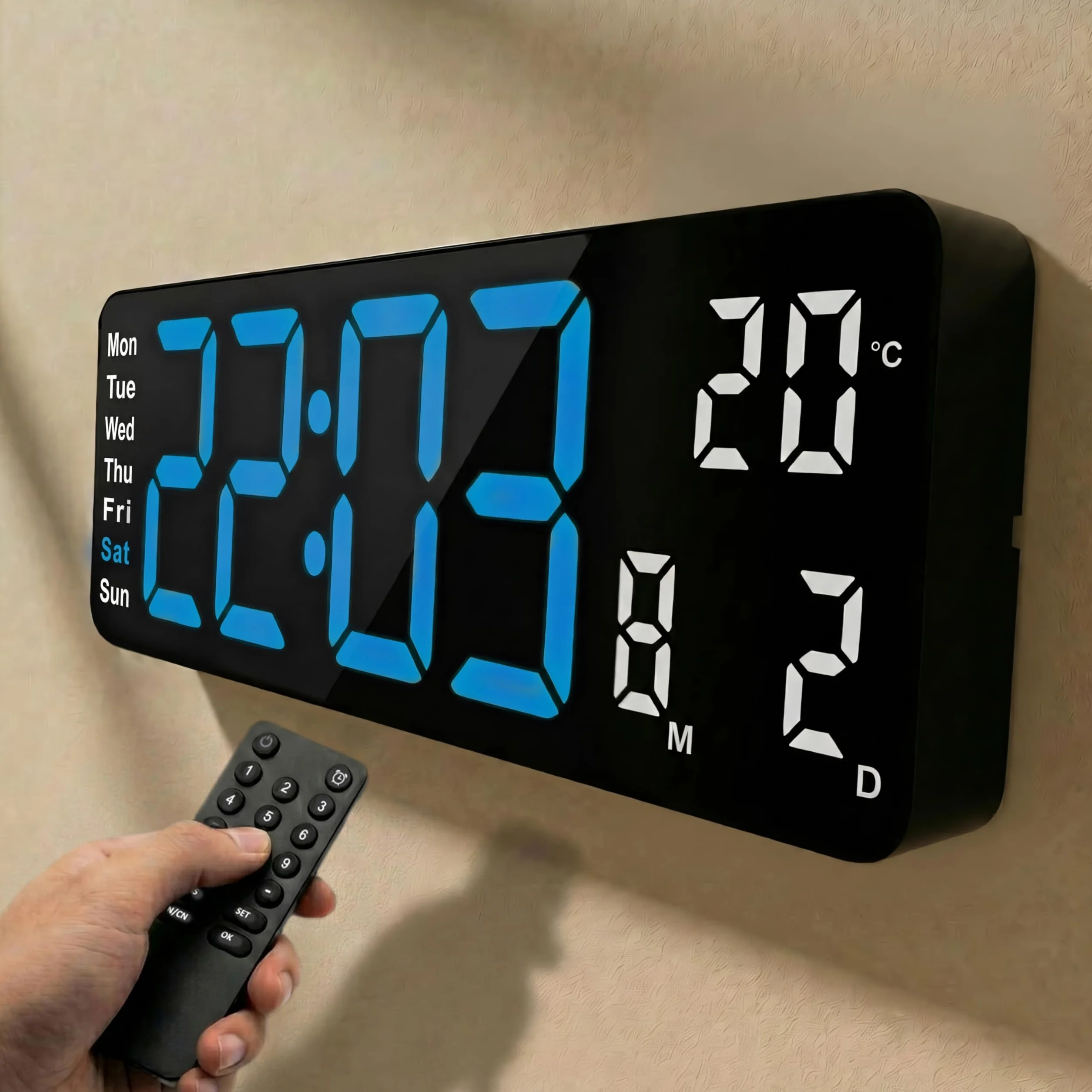 Opis Technology Clock 1 XL Blu/Bianco - Orologio da Parete Digitale LED 31cm, Telecomando & Timer - Per Palestra, Ufficio e Casa (Alimentazione a Cavo)