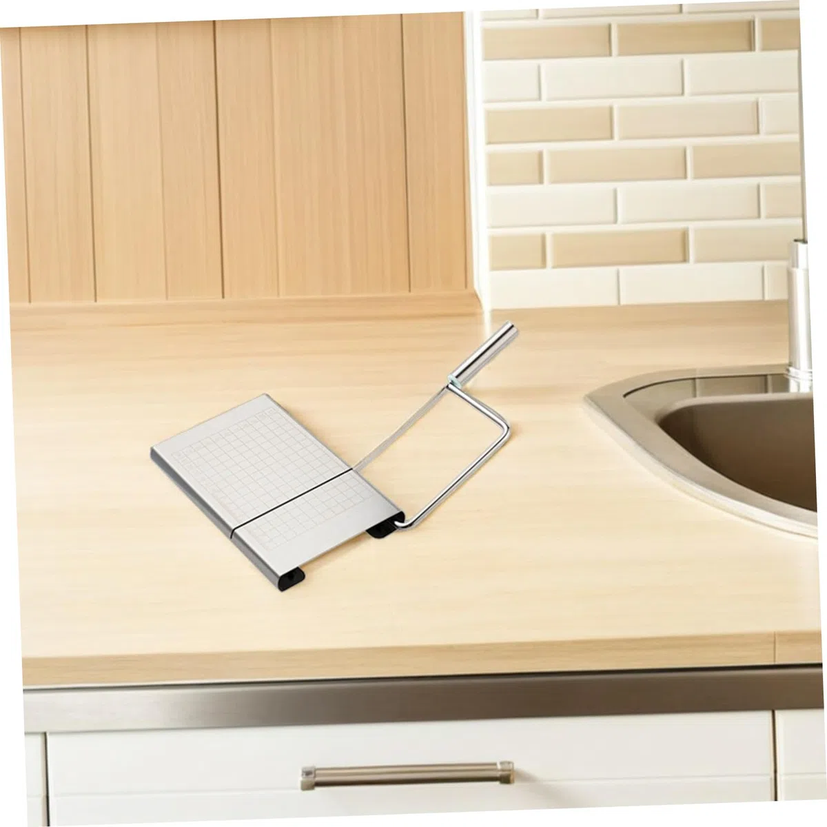 Affetta Formaggio con Scala Chiara Uso Stabile in Acciaio Inossidabile Pad in Silicone, Utensile Versatile per Affettare Verdure e Salsicce in Cucina