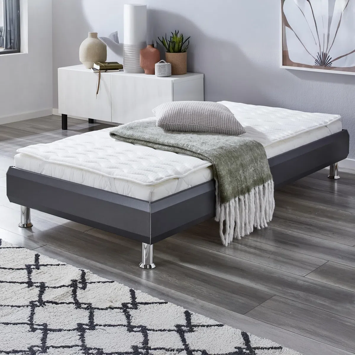 Coprimaterasso alto 2,5 cm, schiuma comfort a 7 zone, bianco, antiscivolo con angoli elastici (100 x 200 cm)