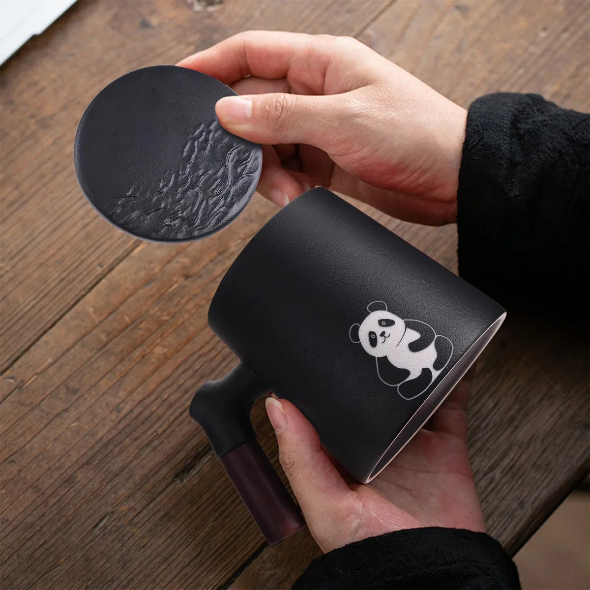 fanquare Tazze da Tè in Ceramica con Manico in Legno Tazza da Tè Nera Grande con Infusore e Coperchio Tazza per la Macerazione del Tè per Casa Ufficio 340ML